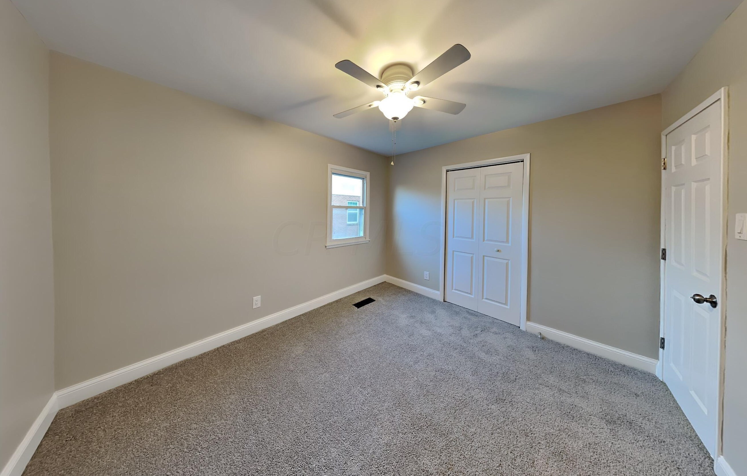 242 Danhurst Rd, Columbus OH 43228-1343 exterior