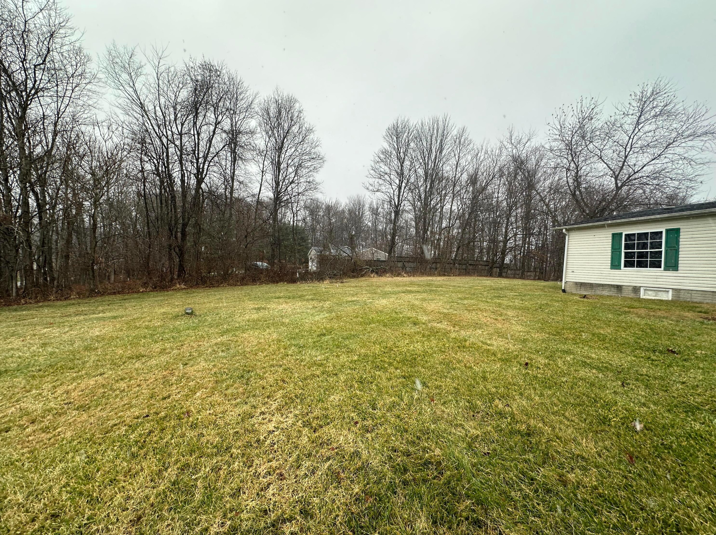 834 Thomas Rd, Hide Away Hills OH  43107-9766 exterior