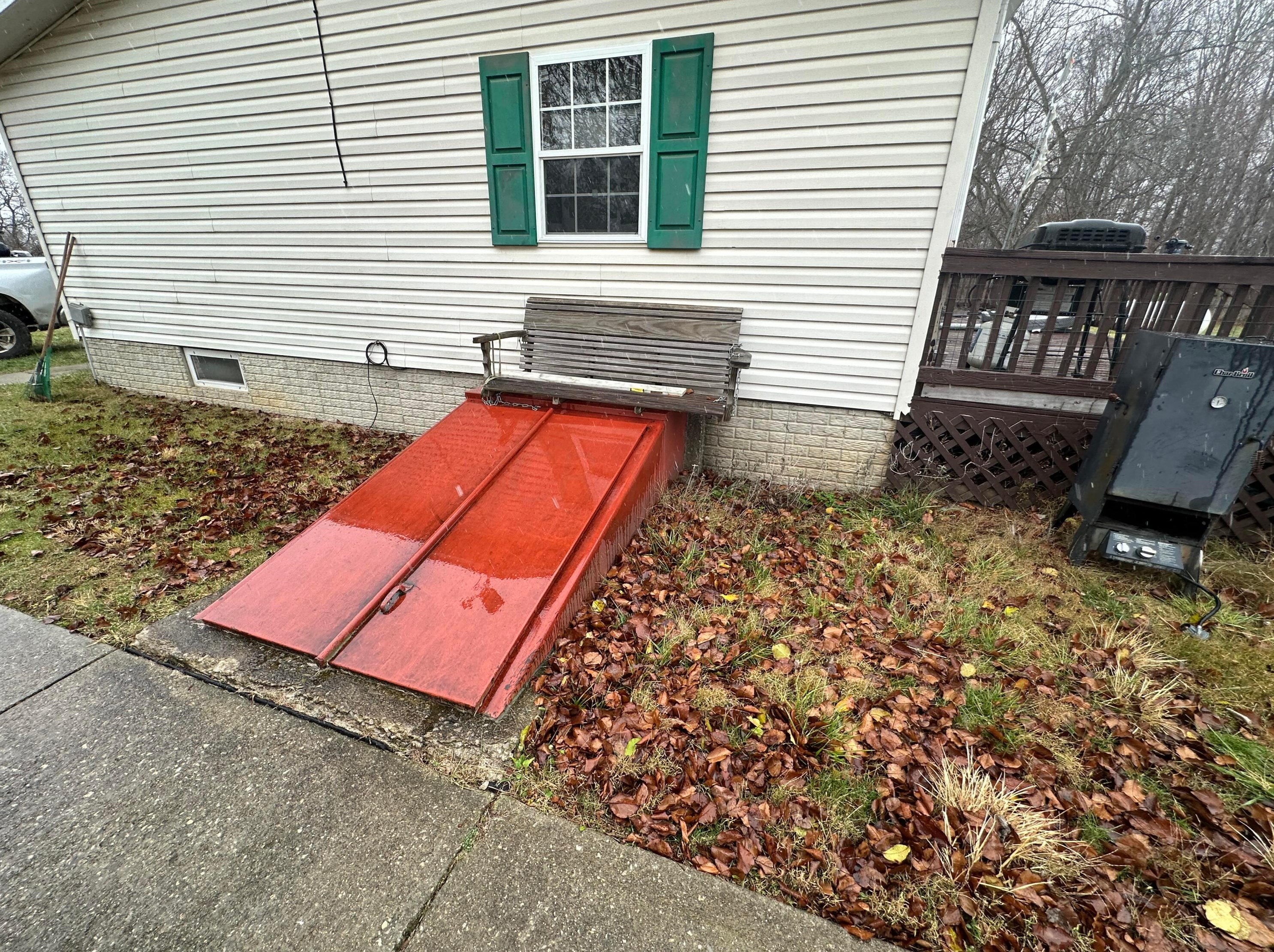 834 Thomas Rd, Hide Away Hills OH  43107-9766 exterior