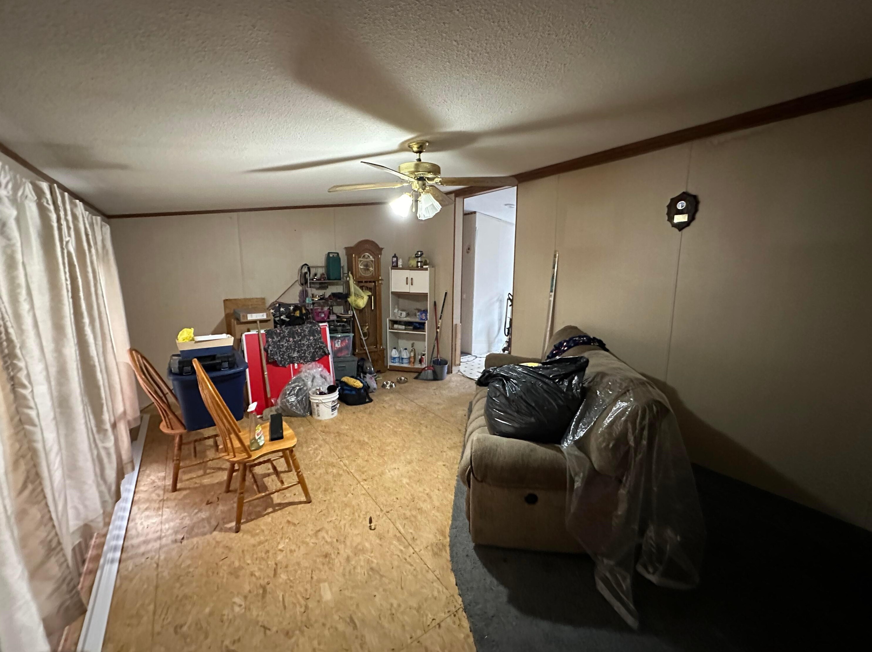834 Thomas Ne Rd, Hide Away Hills, OH 43107