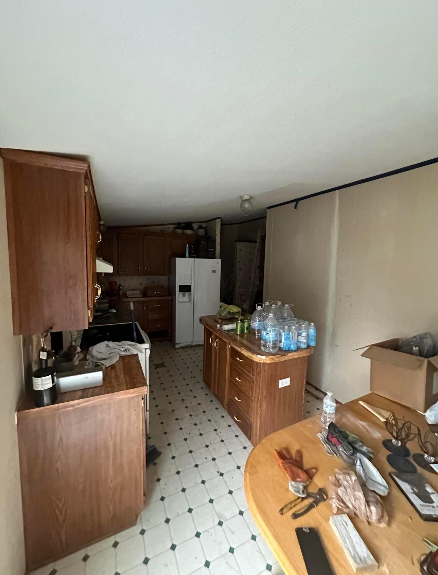834 Thomas Rd, Hide Away Hills OH  43107-9766 exterior