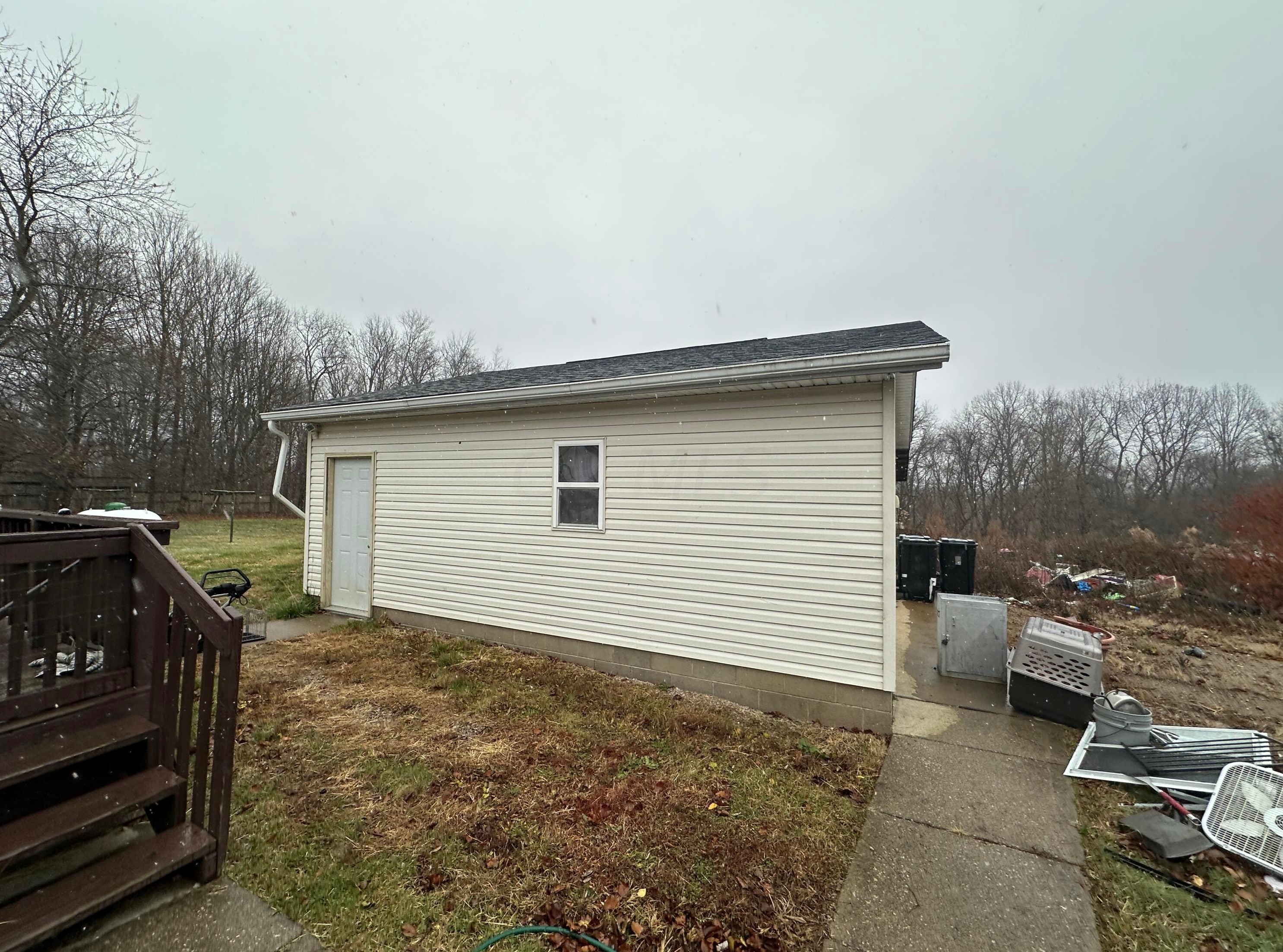 834 Thomas Rd, Hide Away Hills OH  43107-9766 exterior