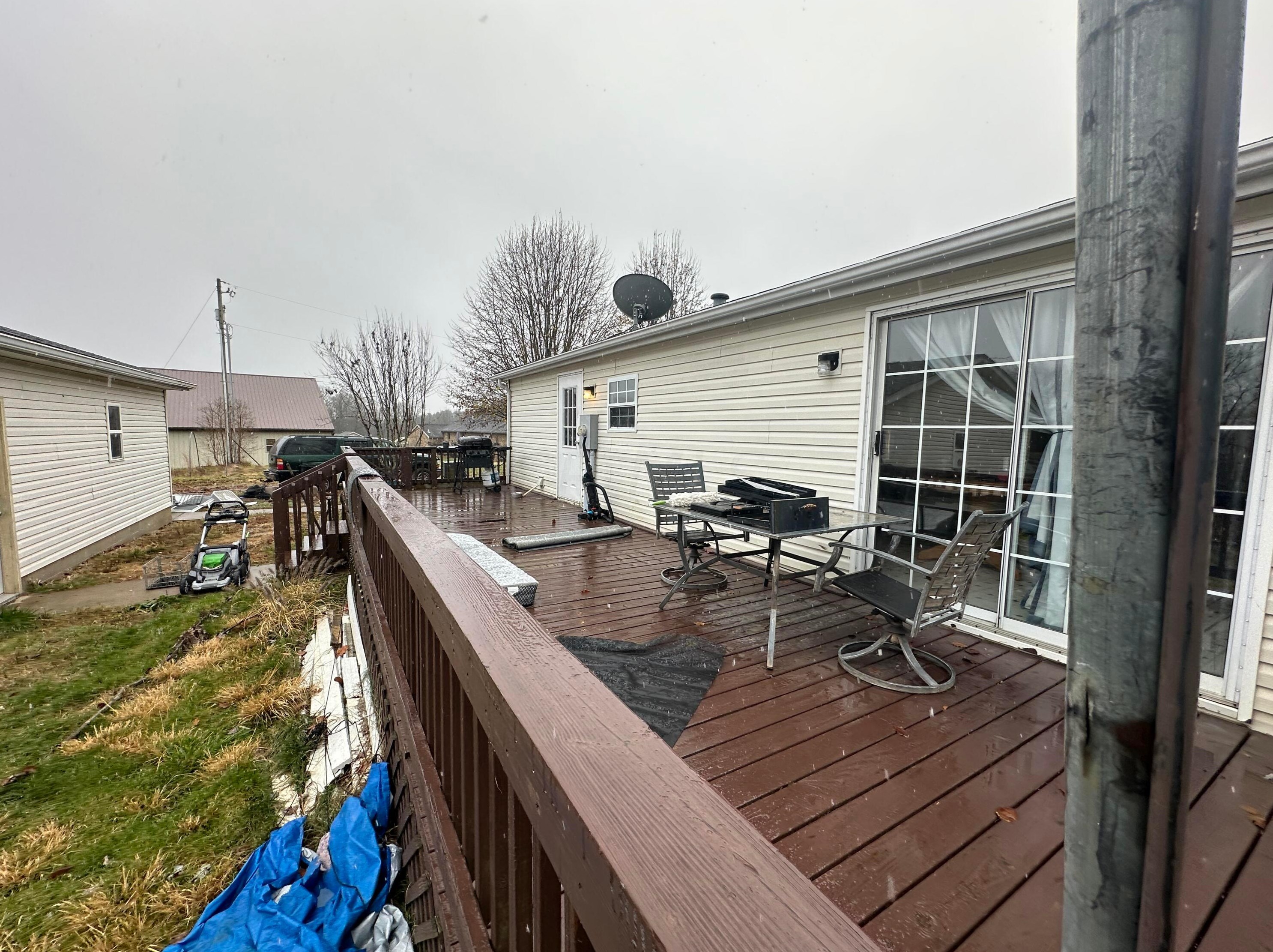 834 Thomas Rd, Hide Away Hills OH  43107-9766 exterior