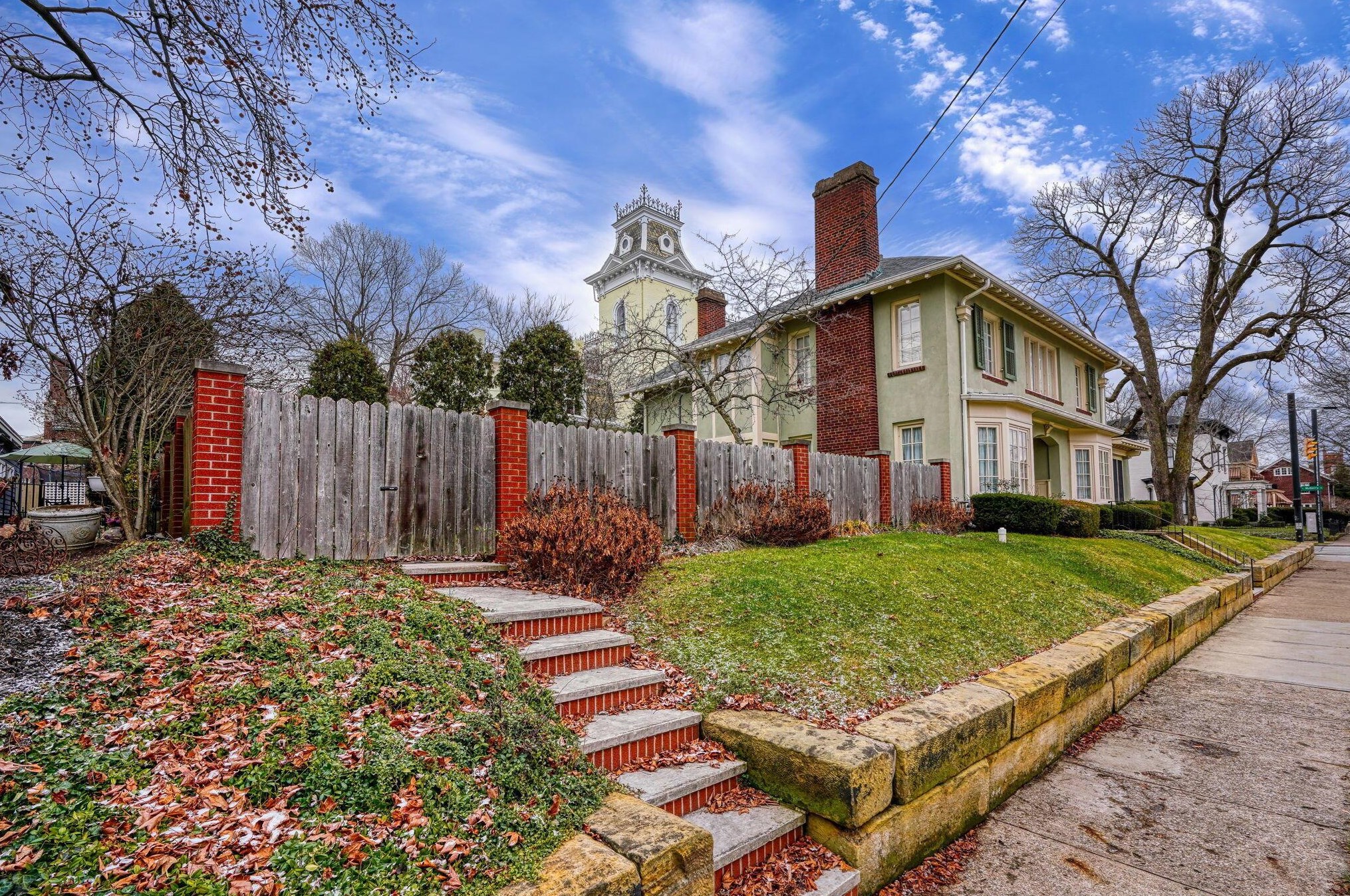 306 High St, Lancaster OH  43130-4427 exterior