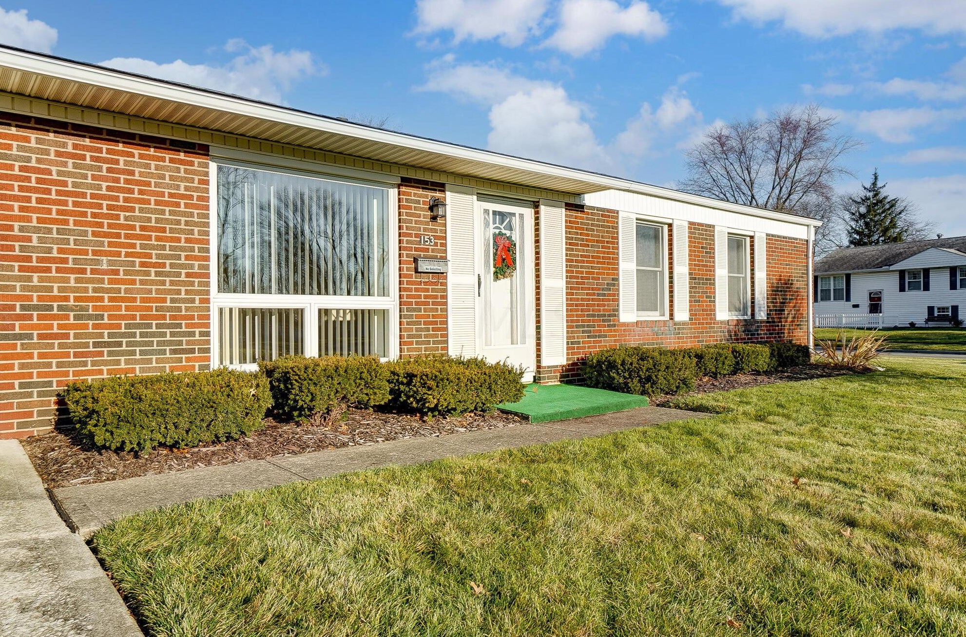 153 Crown Hill Ct, Columbus, OH 43230-2305