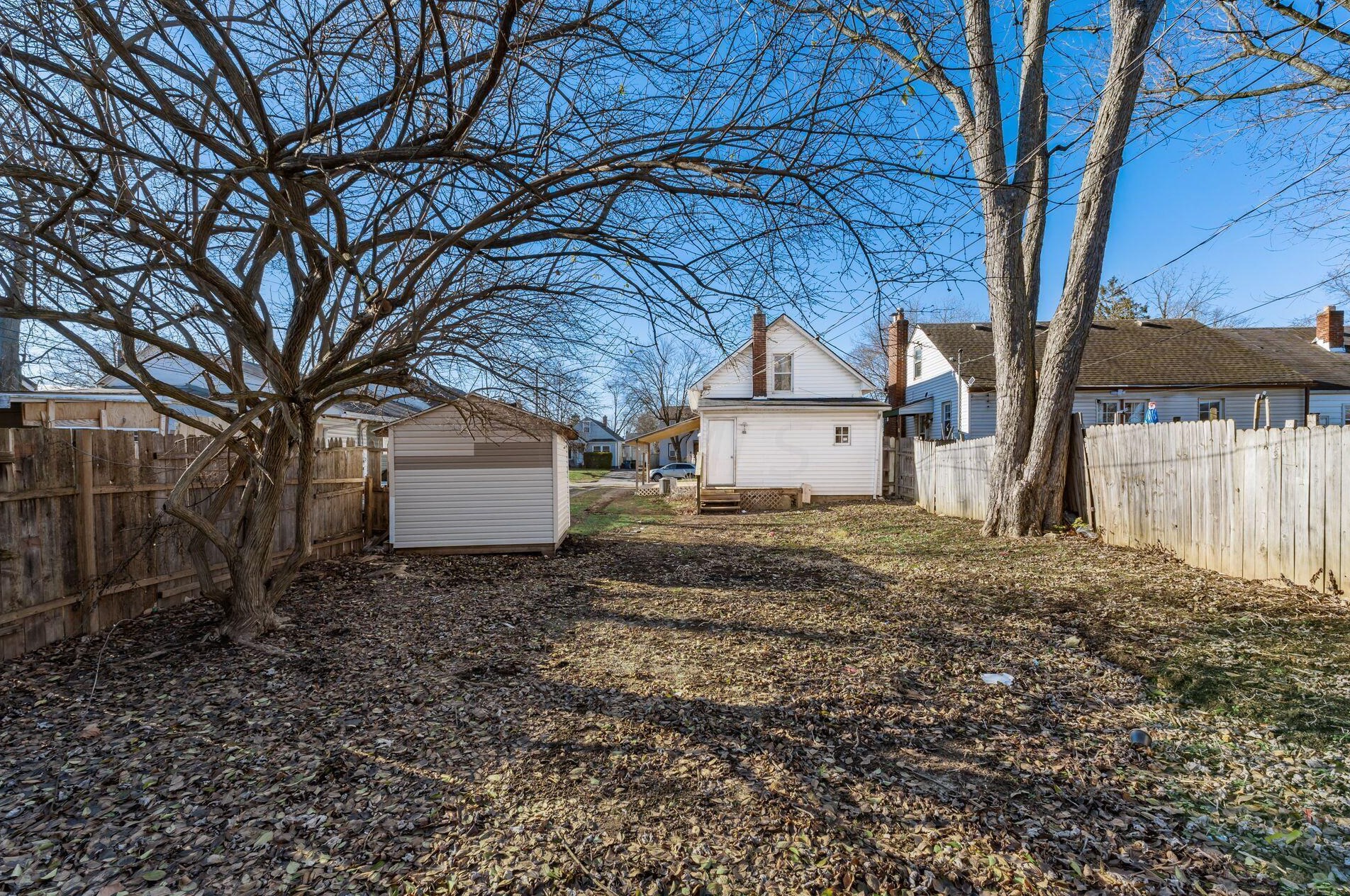 574 Hampton Rd, Columbus OH 43213-2727 exterior