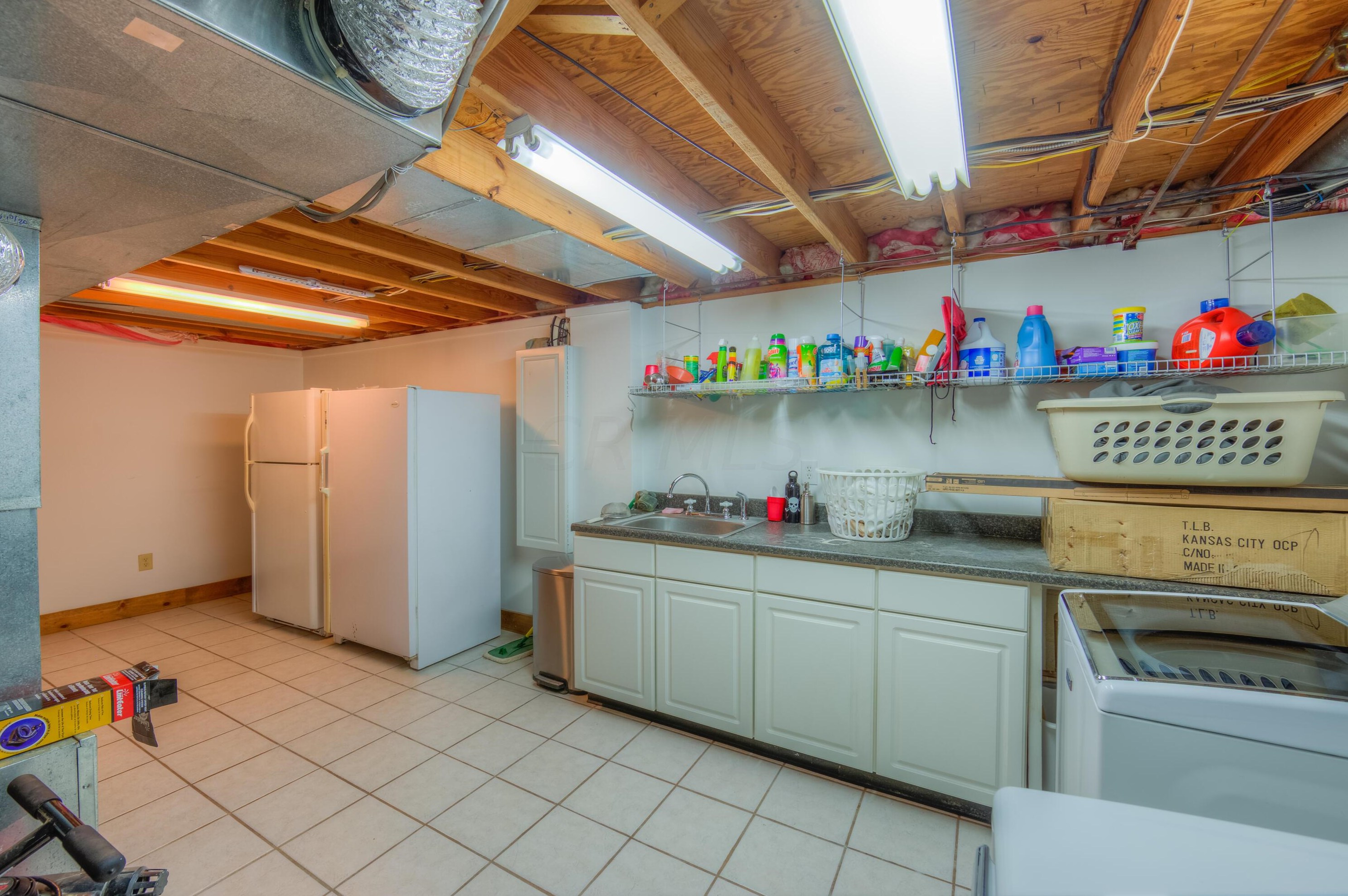 7564 Heatherwood Dr, Cnl Wnchstr OH  43110-8916 exterior