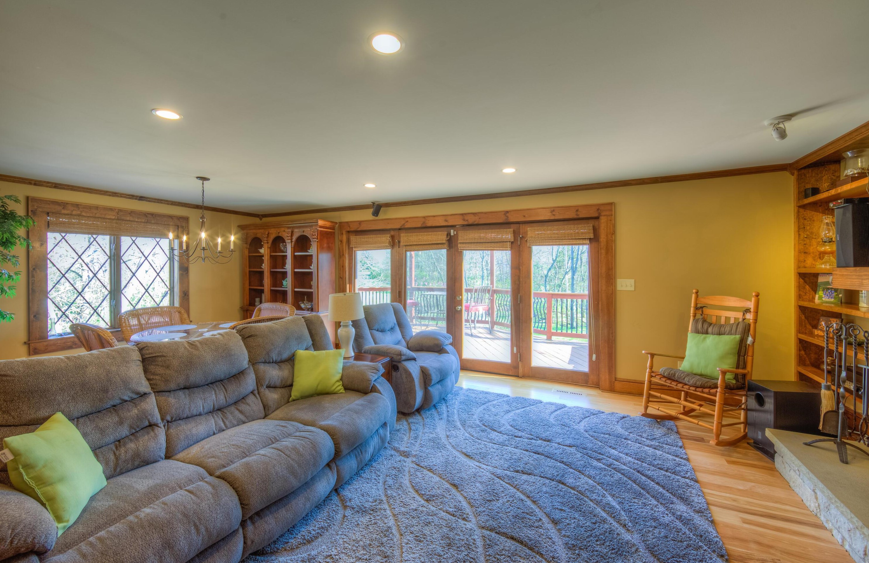 7564 Heatherwood Dr, Cnl Wnchstr OH  43110-8916 exterior