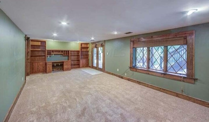 7564 Heatherwood Dr, Cnl Wnchstr OH  43110-8916 exterior