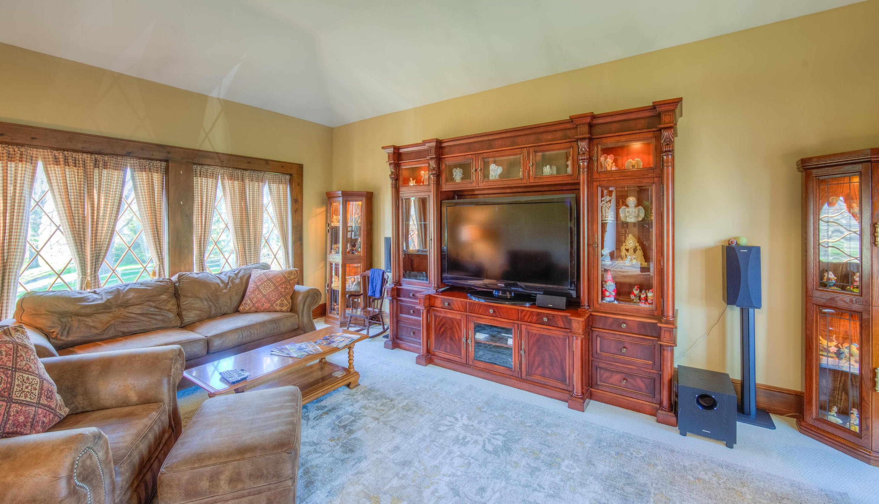 7564 Heatherwood Dr, Cnl Wnchstr OH  43110-8916 exterior