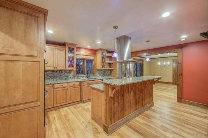 7564 Heatherwood Dr, Cnl Wnchstr OH  43110-8916 exterior