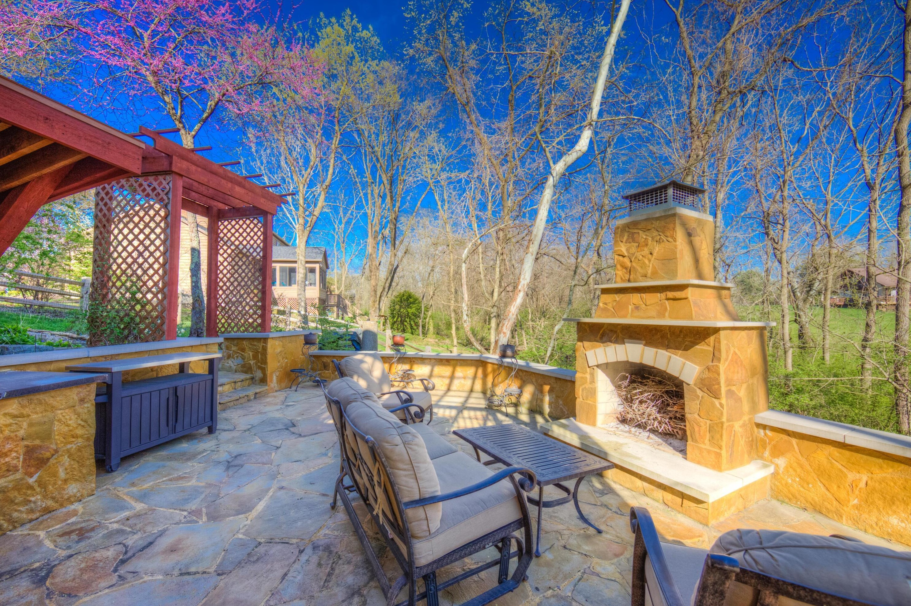 7564 Heatherwood Dr, Cnl Wnchstr OH  43110-8916 exterior