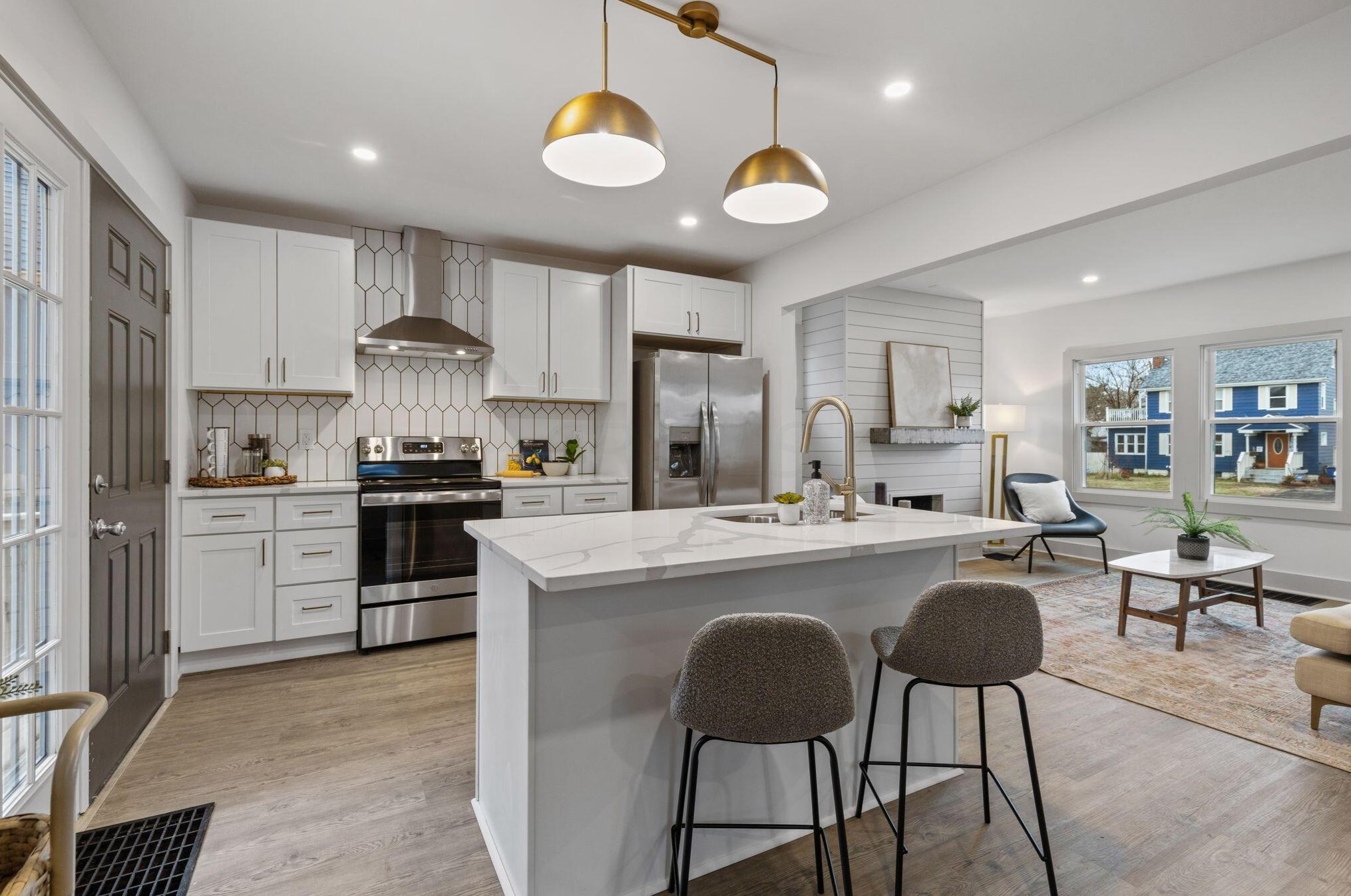 484 Belvidere Ave, Columbus OH  43223-1638 exterior