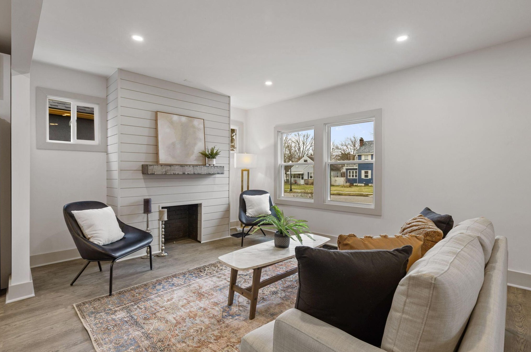 484 Belvidere Ave, Columbus OH  43223-1638 exterior