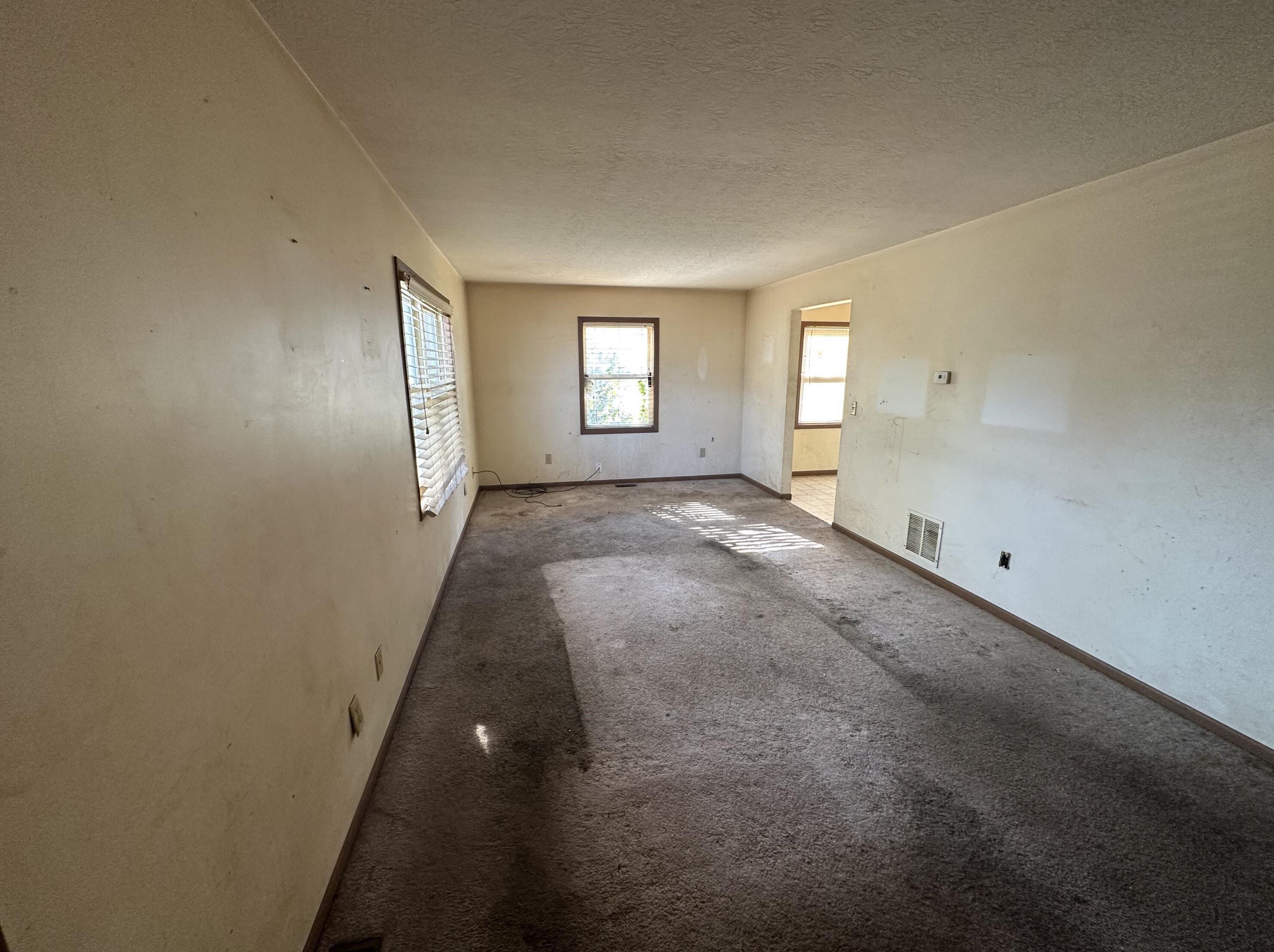 2591 Diane Pl, Columbus, OH 43207