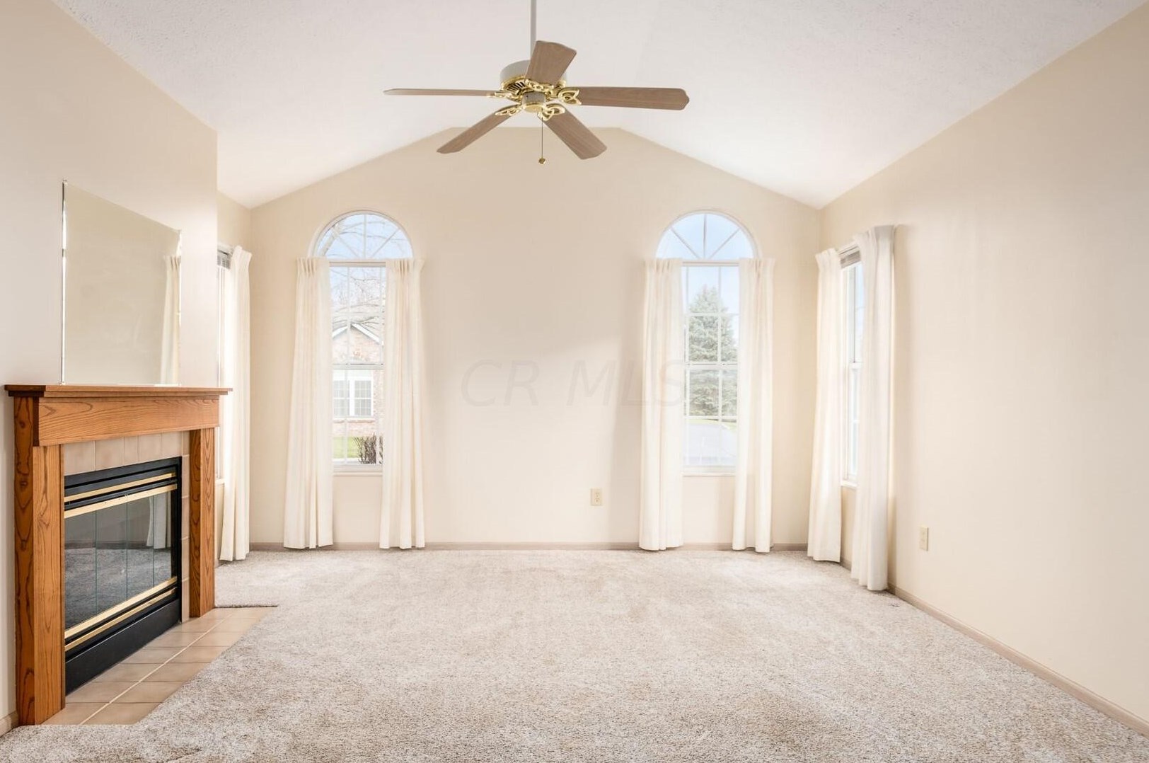 3703 Falls Circle Dr, Hilliard, OH 43026-9166