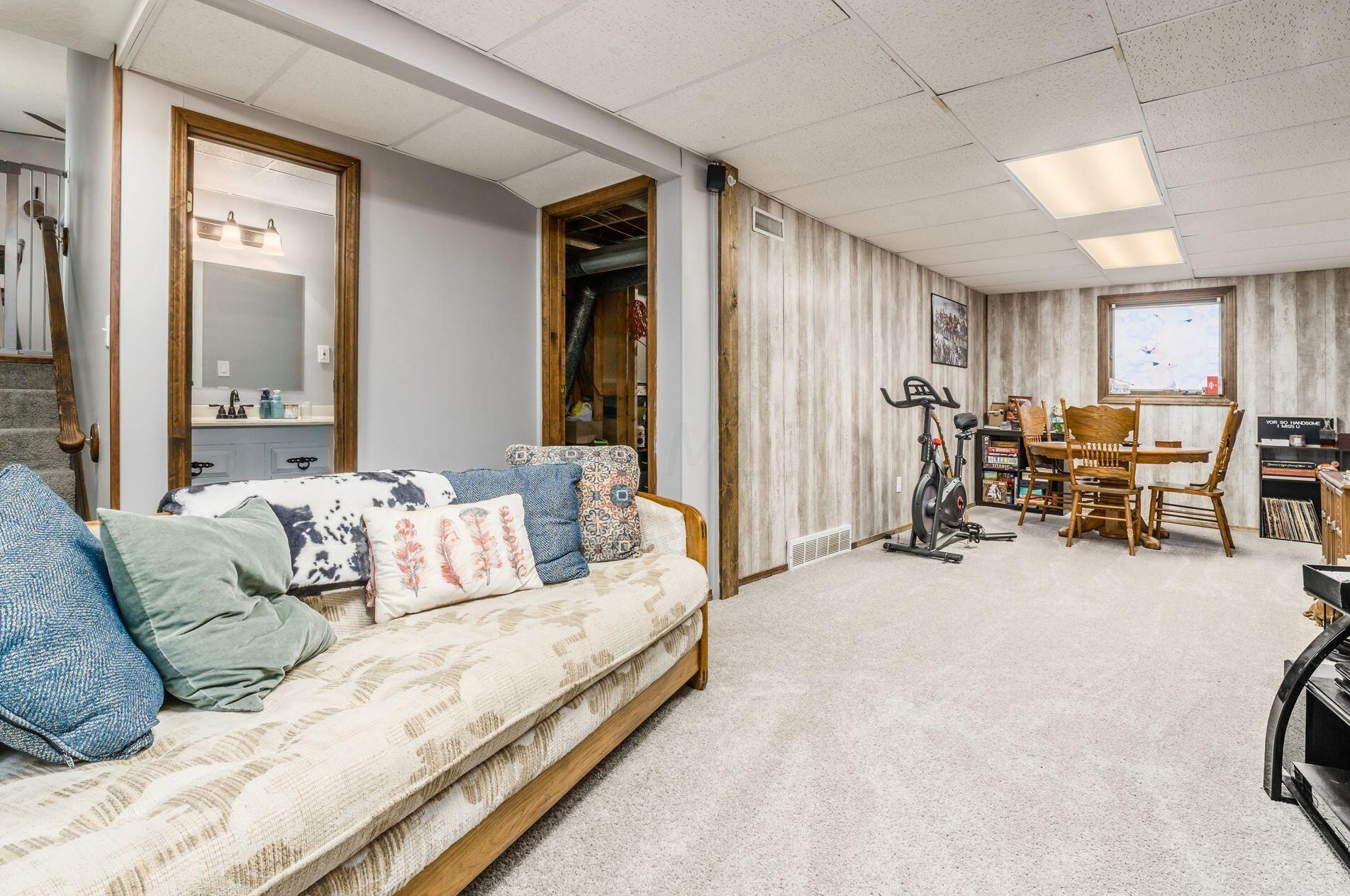 2818 Palisades Ave, Columbus OH  43207-3547 exterior