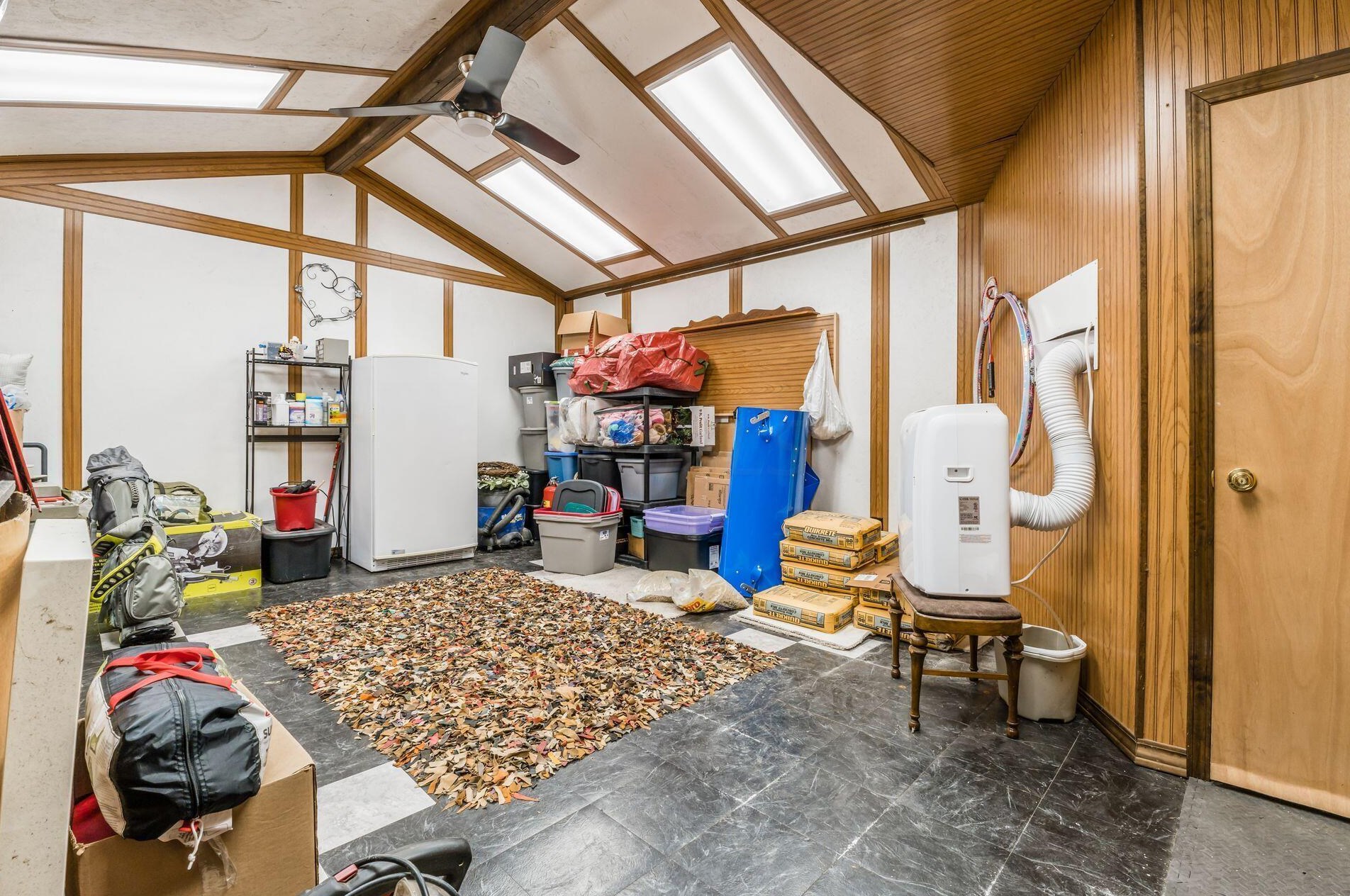 2818 Palisades Ave, Columbus OH  43207-3547 exterior