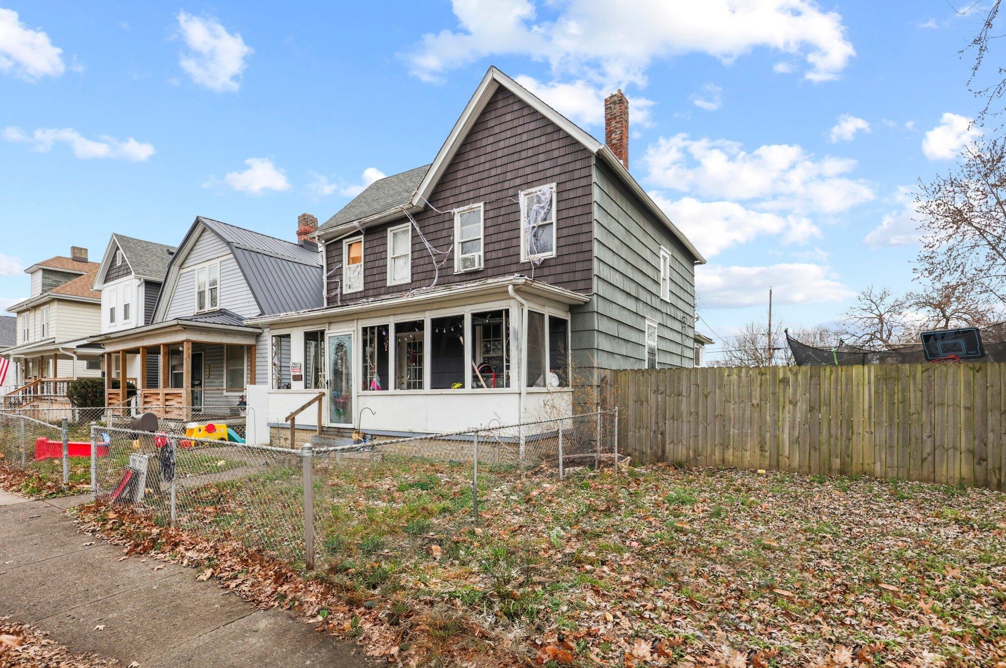 246 Park Ave, Columbus, OH 43223-1340