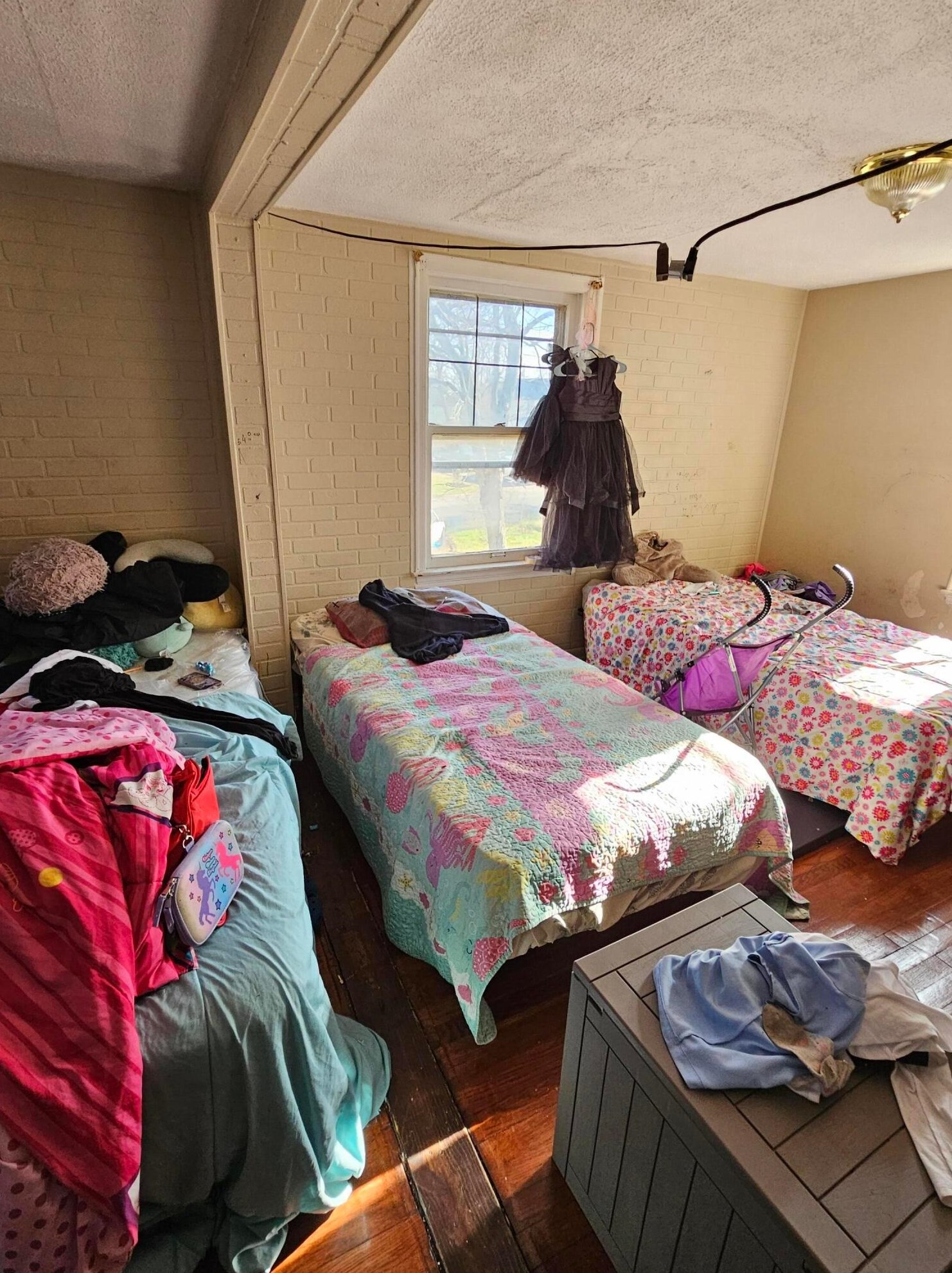 2453 Delbert Rd, Columbus OH  43211-1882 exterior