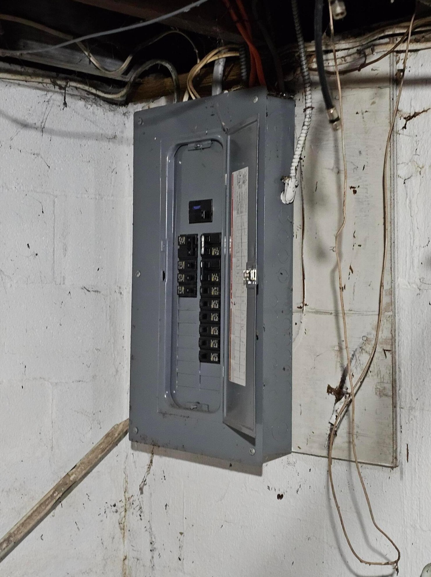 2453 Delbert Rd, Columbus OH  43211-1882 exterior