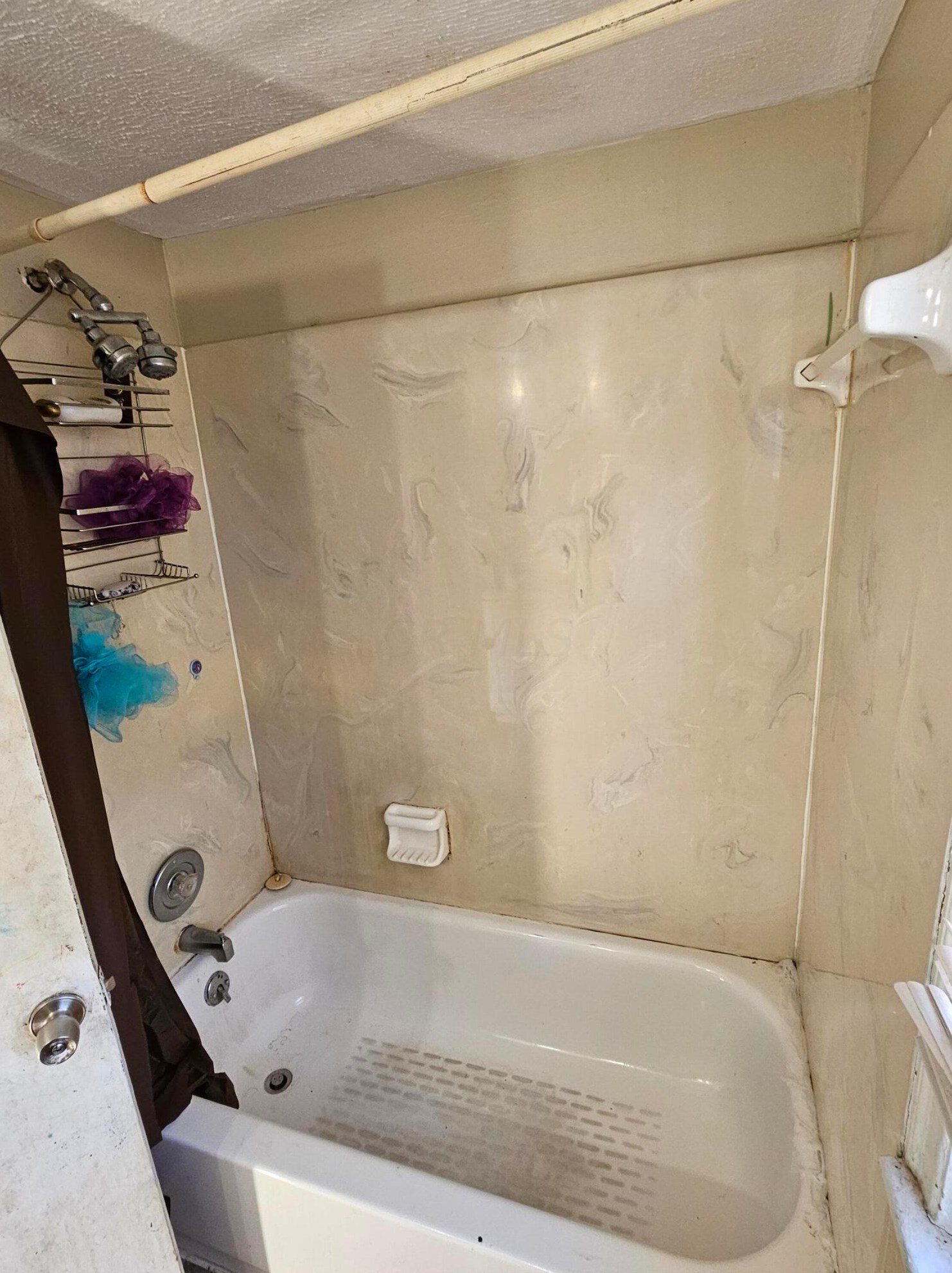 2453 Delbert Rd, Columbus OH  43211-1882 exterior