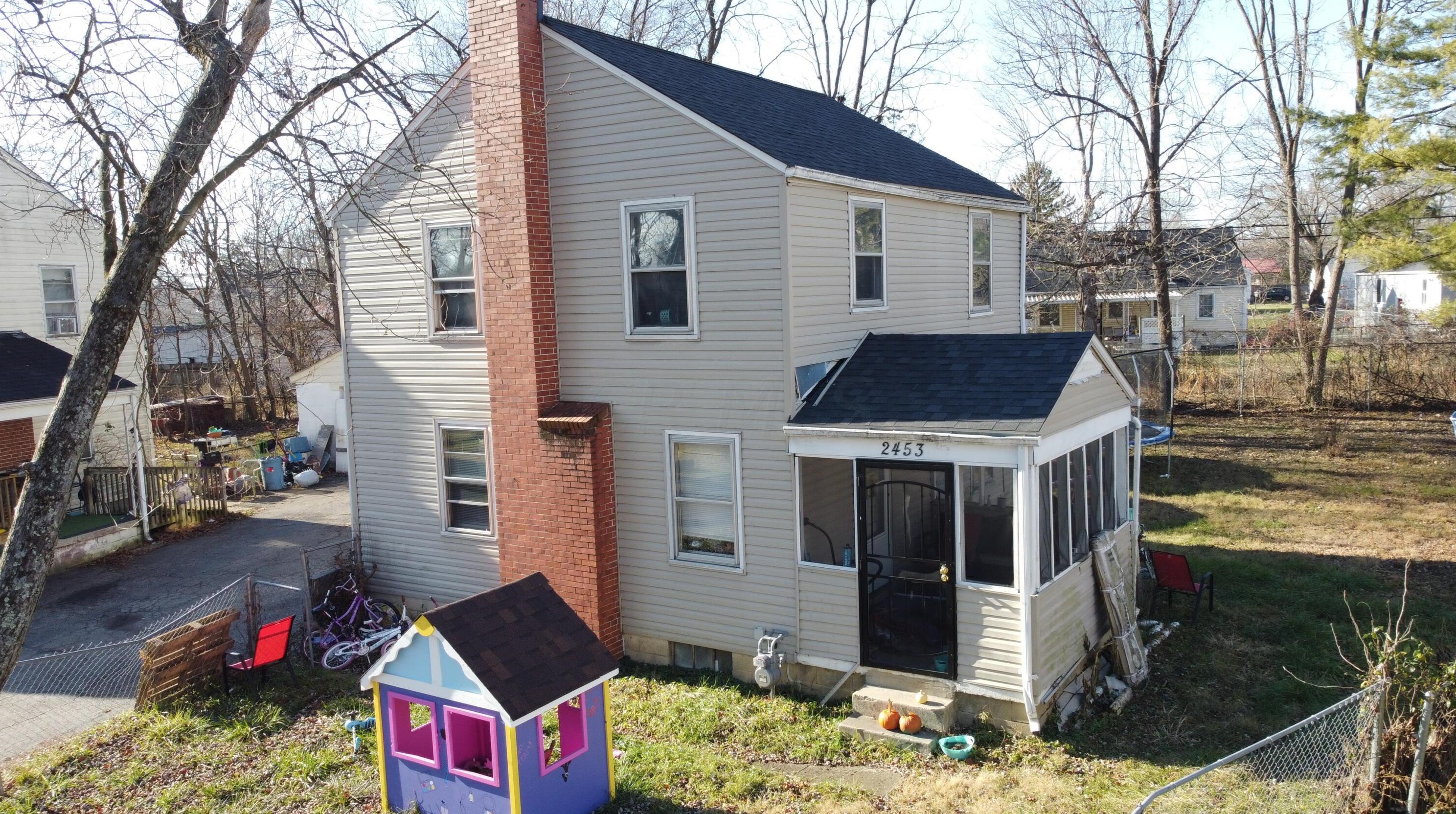 2453 Delbert Rd, Columbus OH  43211-1882 exterior