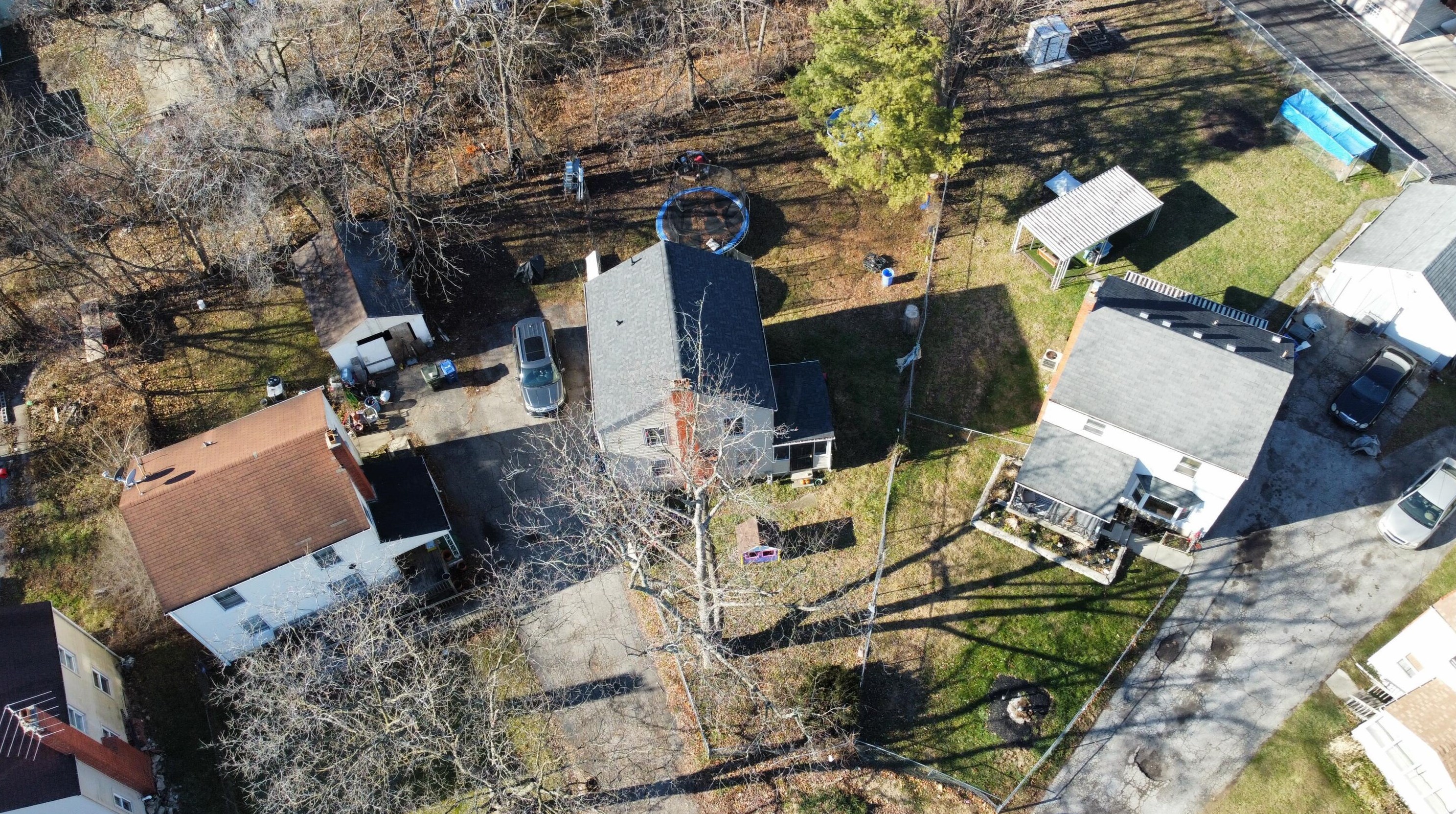 2453 Delbert Rd, Columbus OH  43211-1882 exterior