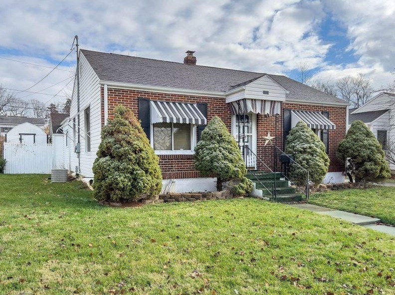 1324 Amherst Rd, Springfield, OH 45504-1502