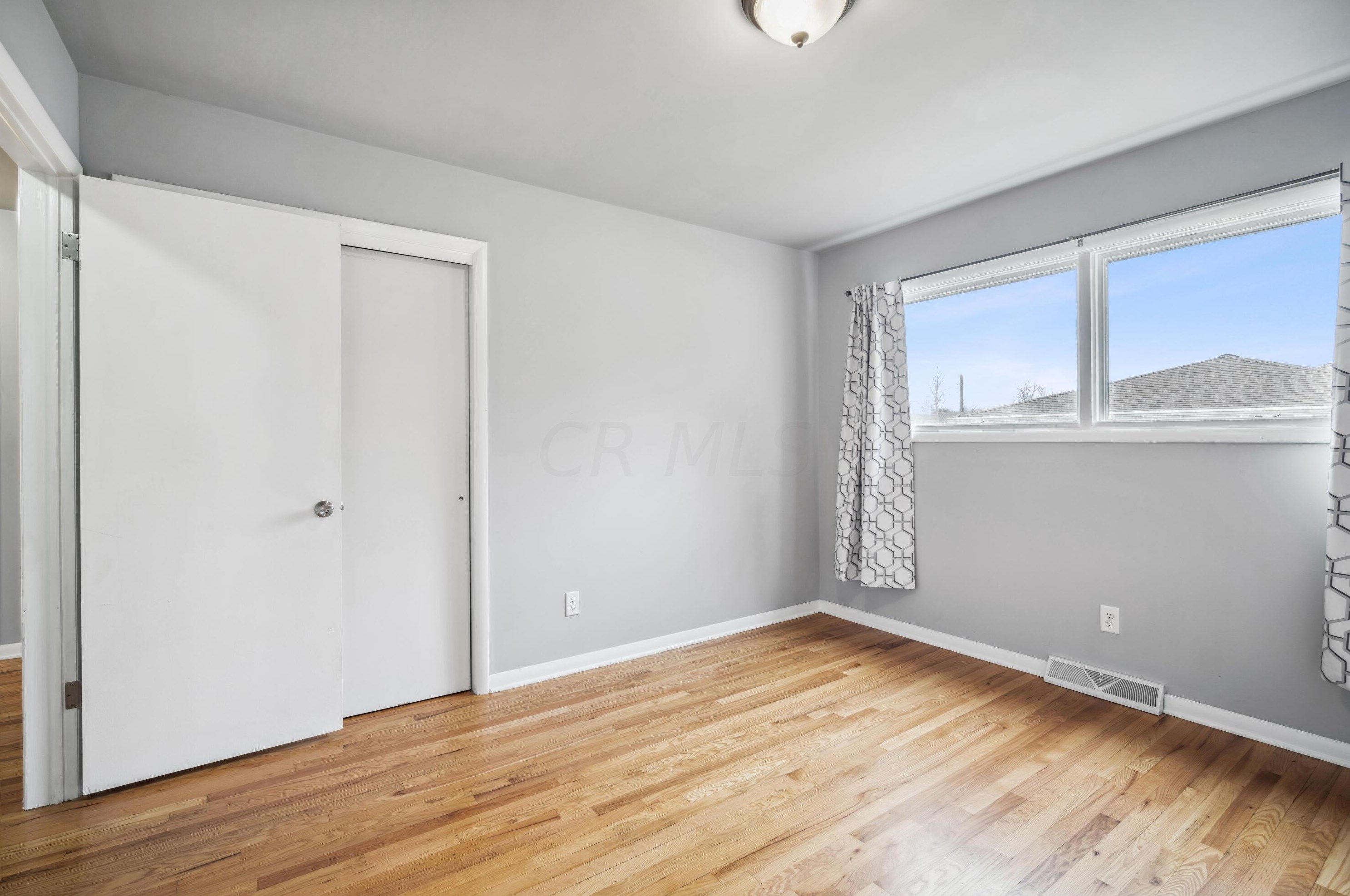 2319 Bellevue Ave, Columbus OH 43207-2504 exterior