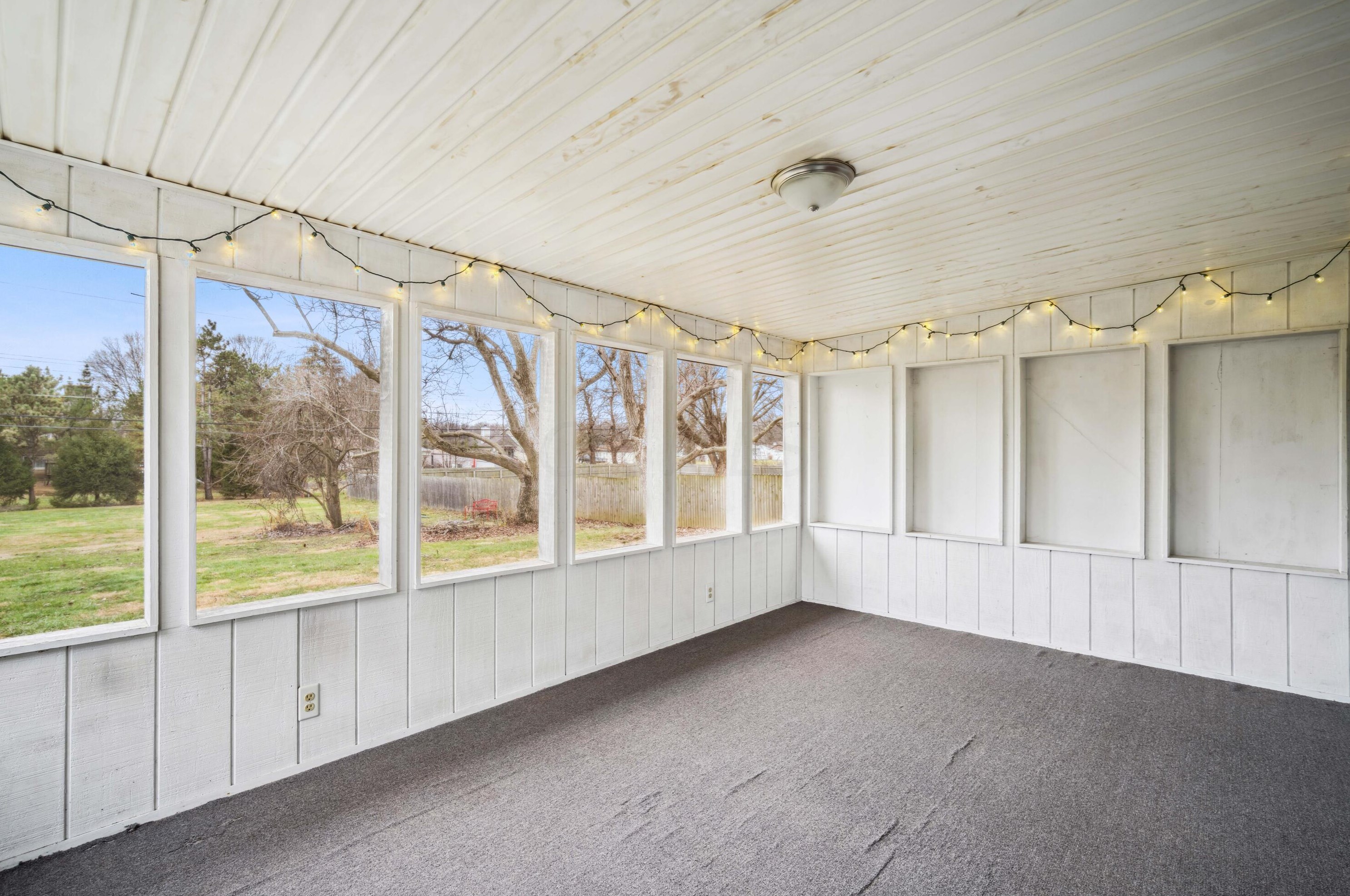 2319 Bellevue Ave, Columbus OH 43207-2504 exterior