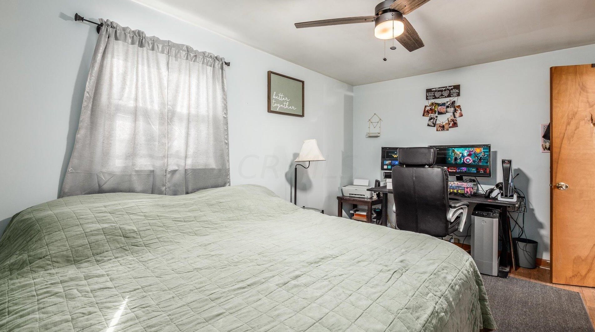 325 Mohican Dr, Crooksville OH  43731-9729 exterior
