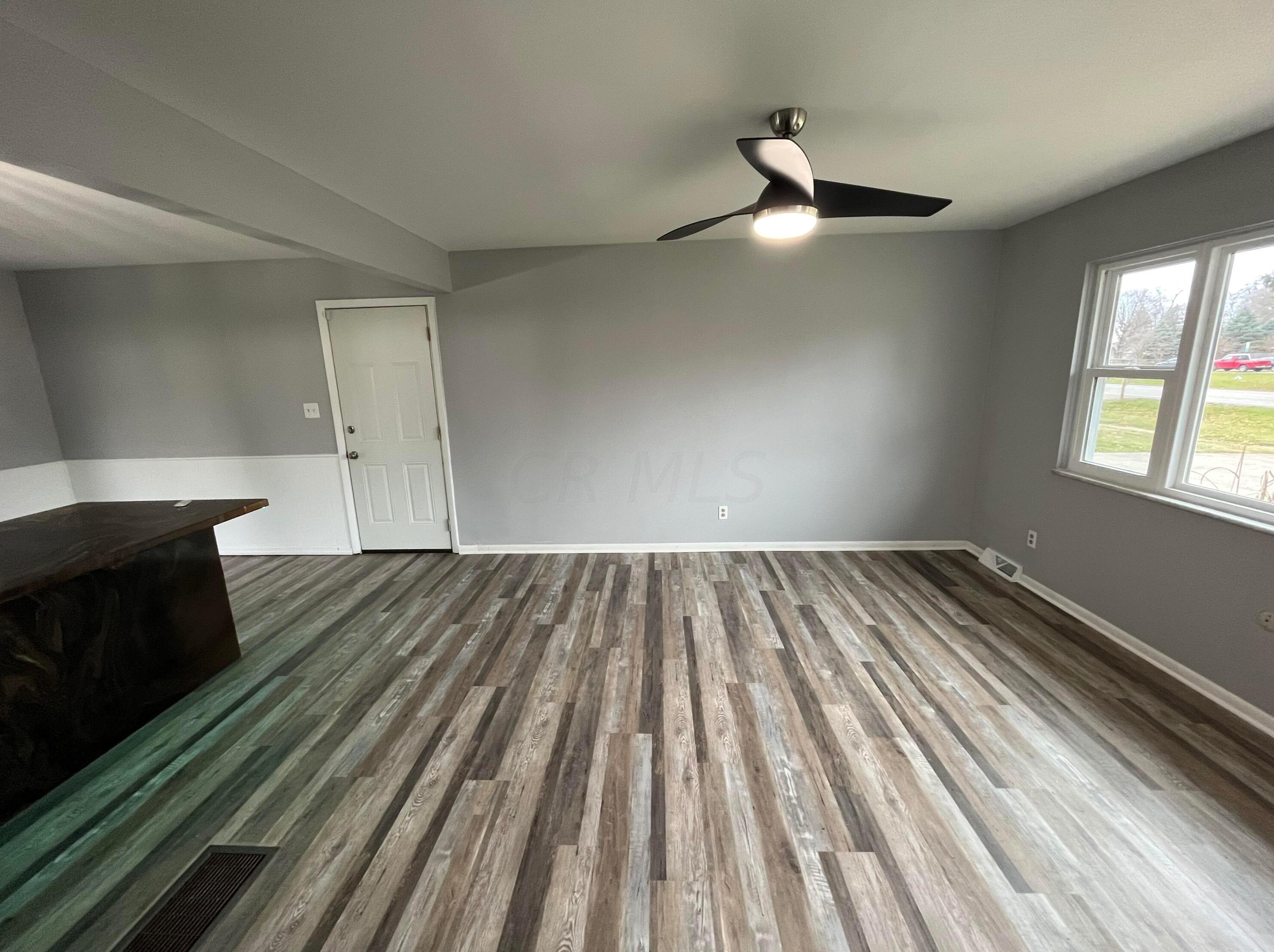 3810 Noe Bixby Rd, Columbus OH  43232-6163 exterior