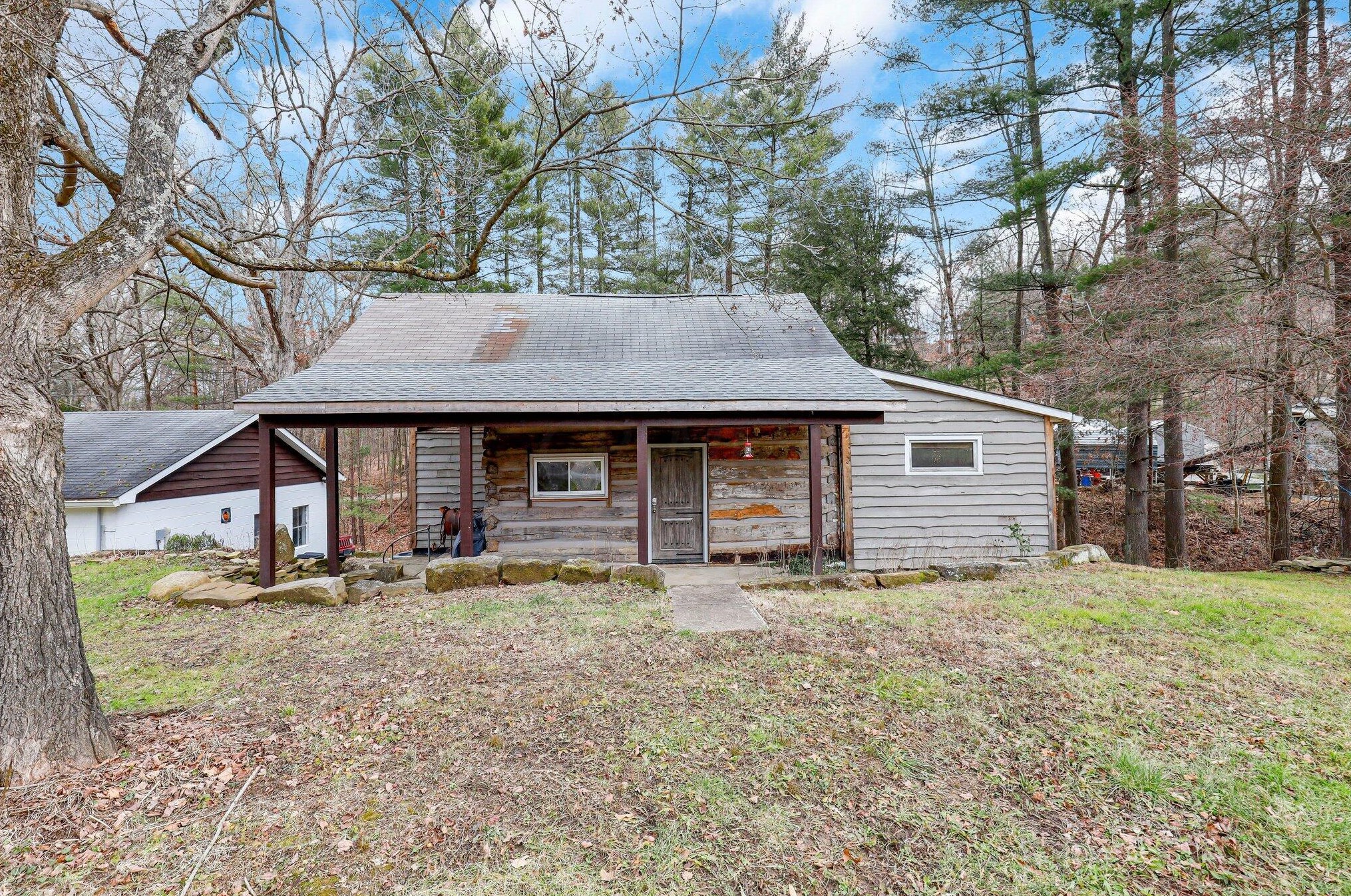 26901 Austin Rd, Howard, OH 43028