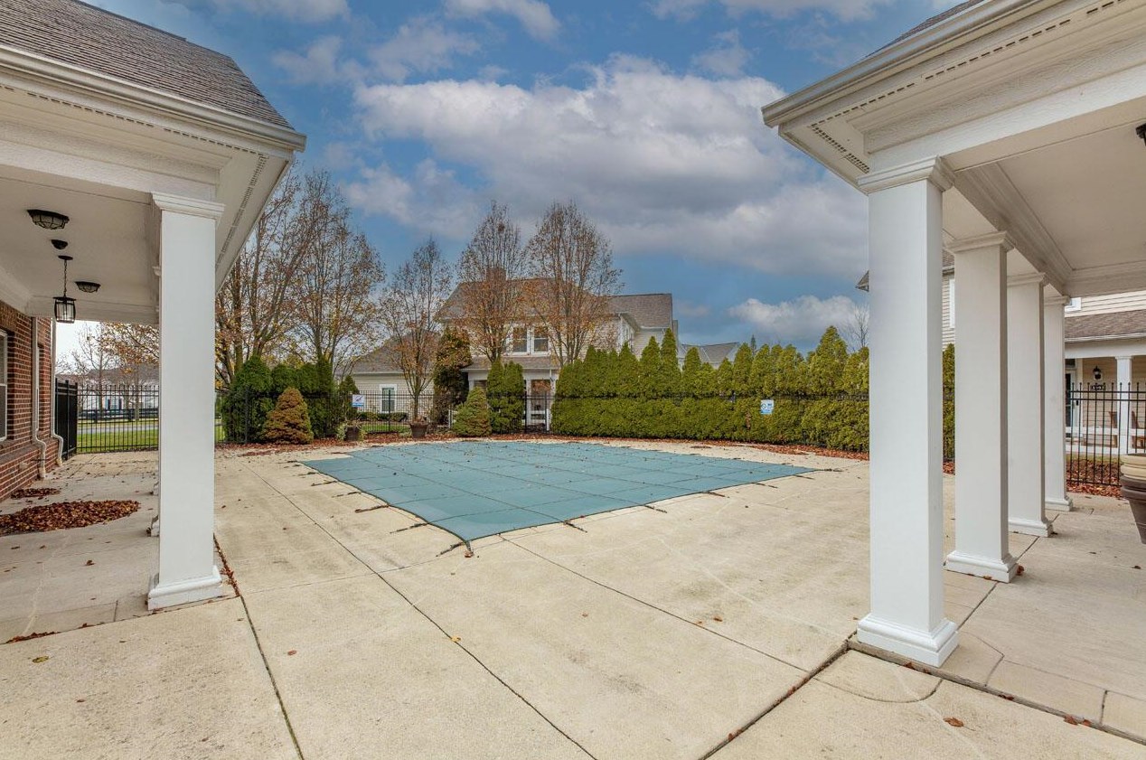 3986 Legend, Columbus OH 43230-8497 exterior