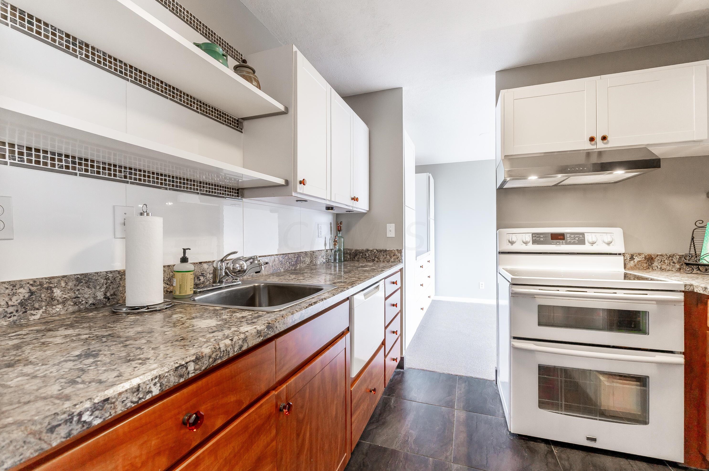 1000 Urlin Ave #902, Columbus, OH 43212