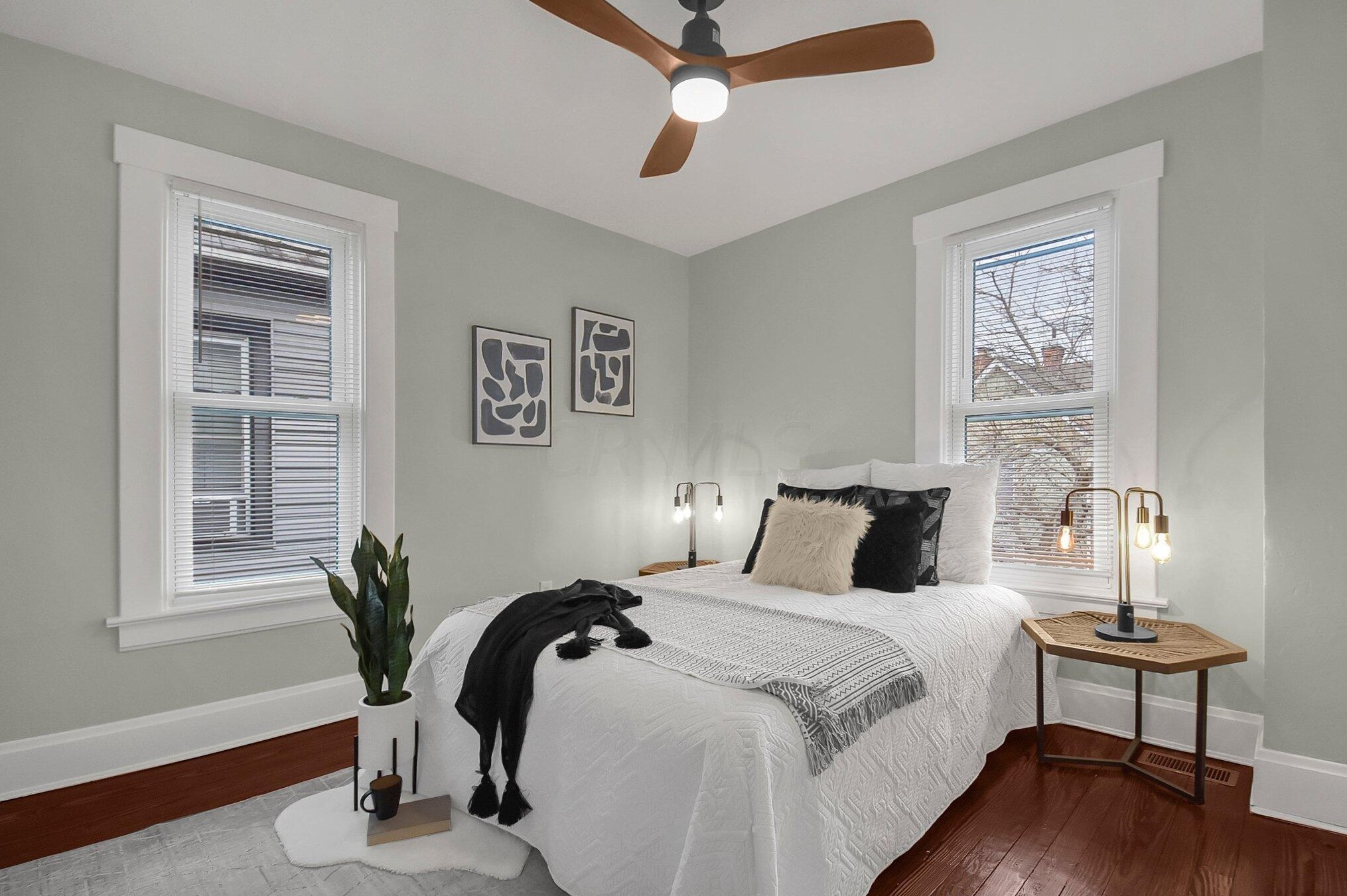 306 Mithoff St, Columbus OH  43206-3530 exterior