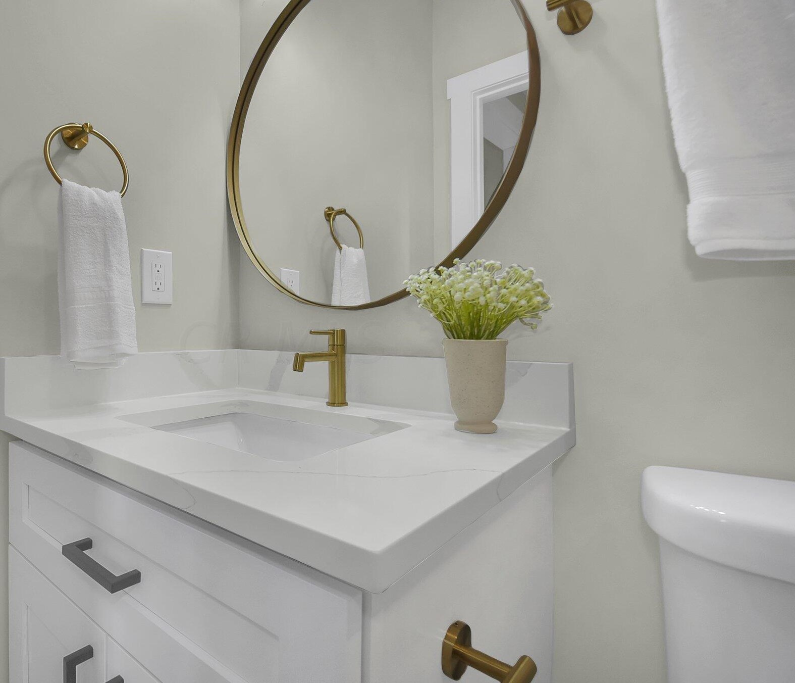 306 Mithoff St, Columbus OH  43206-3530 exterior