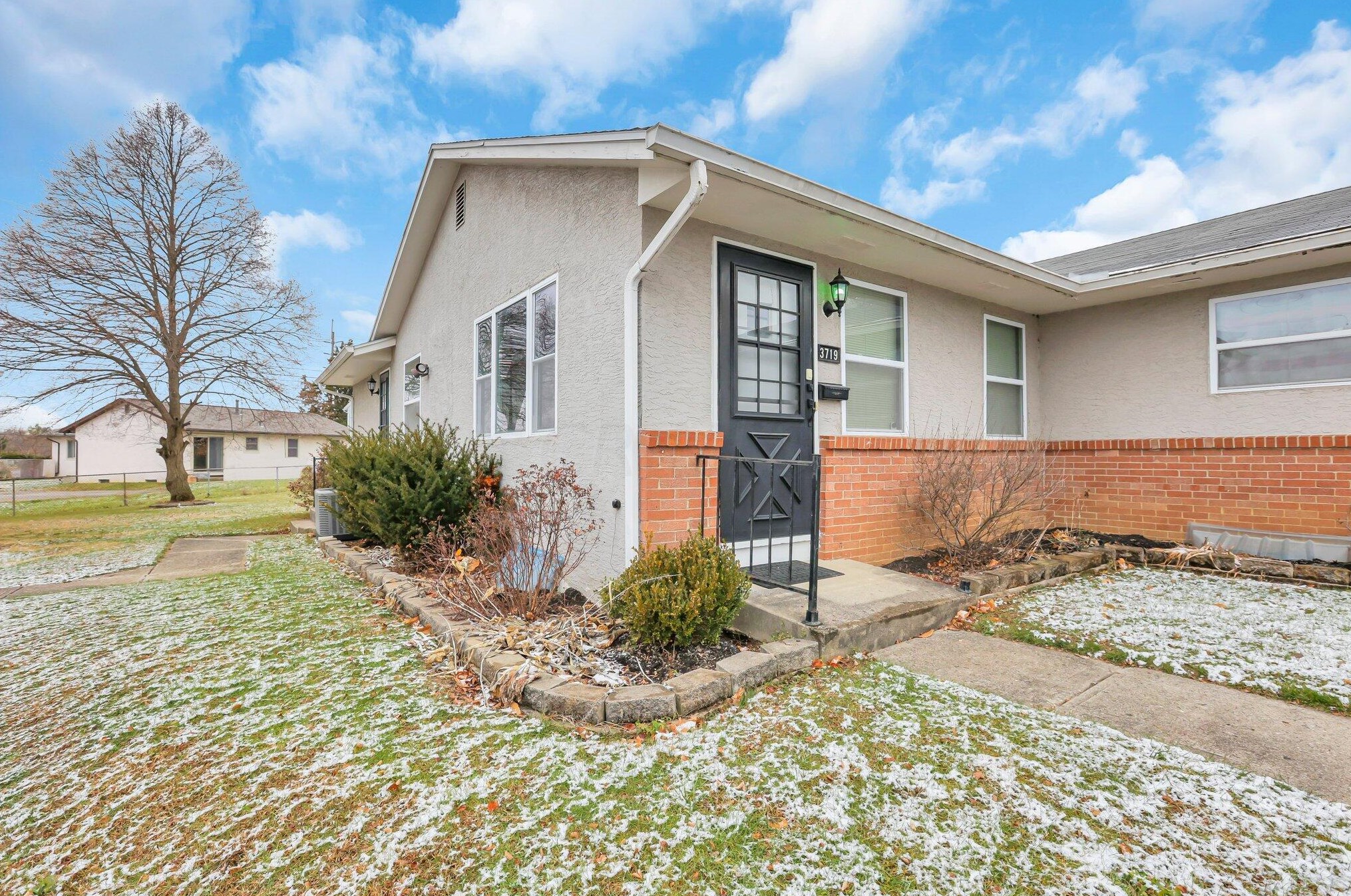 3719 Mccarley Dr, Columbus, OH 43228-3135