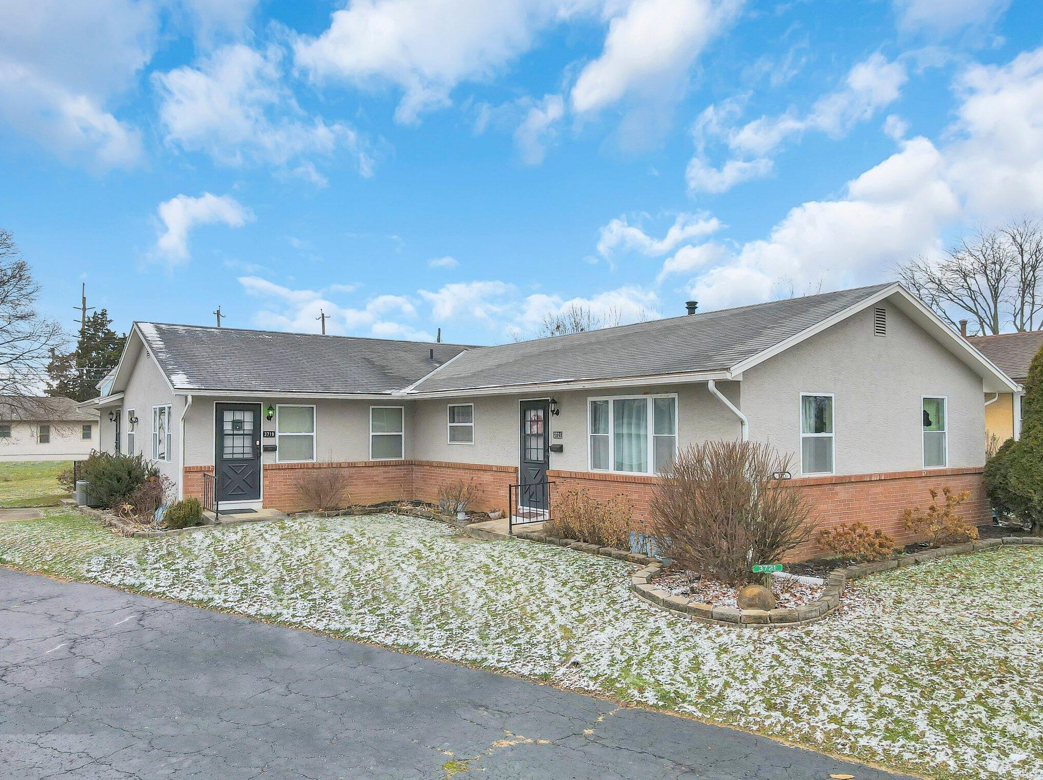 3719 Mccarley Dr, Columbus OH 43228-3134 exterior