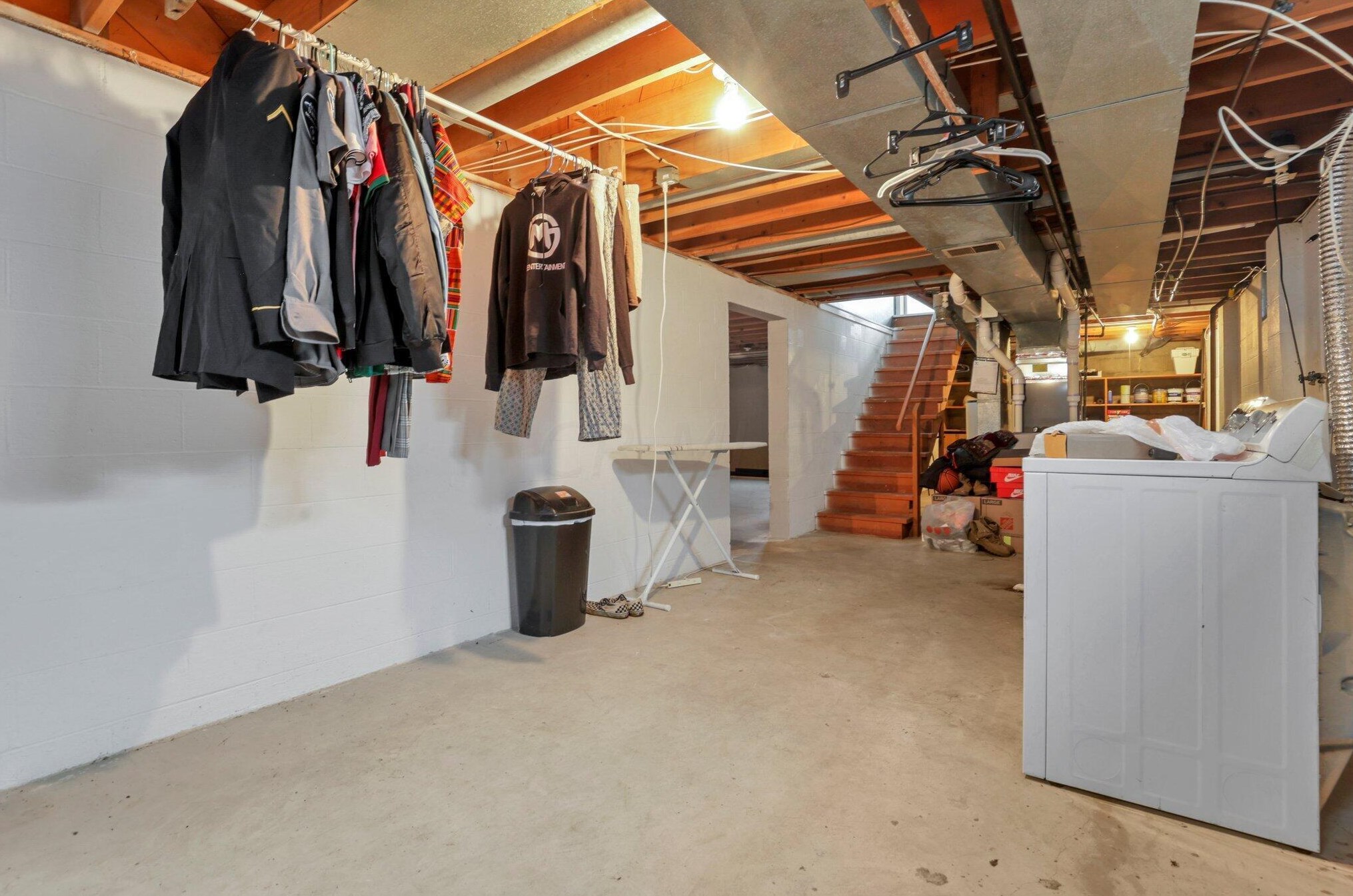 3719 Mccarley Dr, Columbus OH 43228-3134 exterior