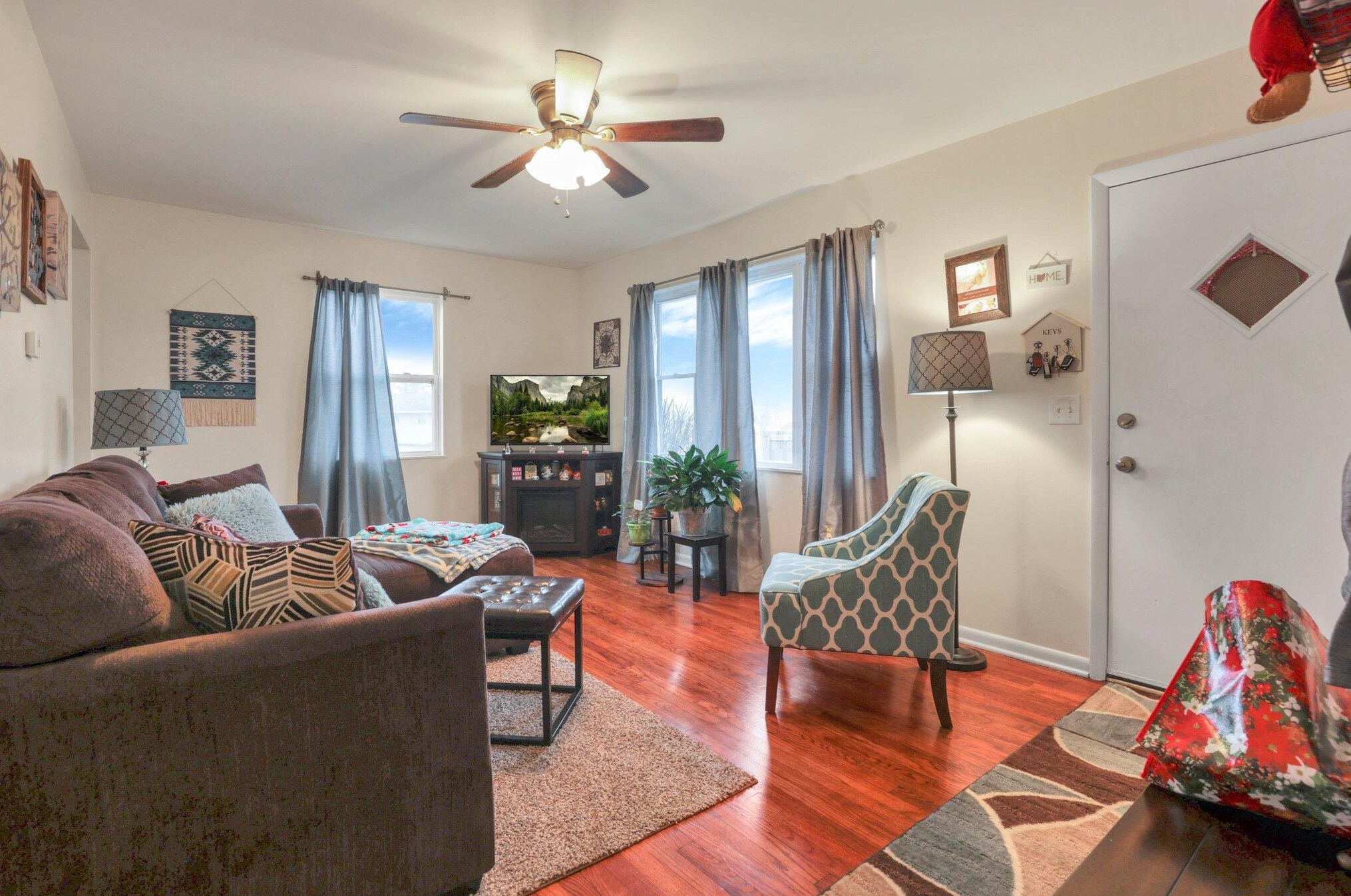 3719 Mccarley Dr, Columbus OH 43228-3134 exterior