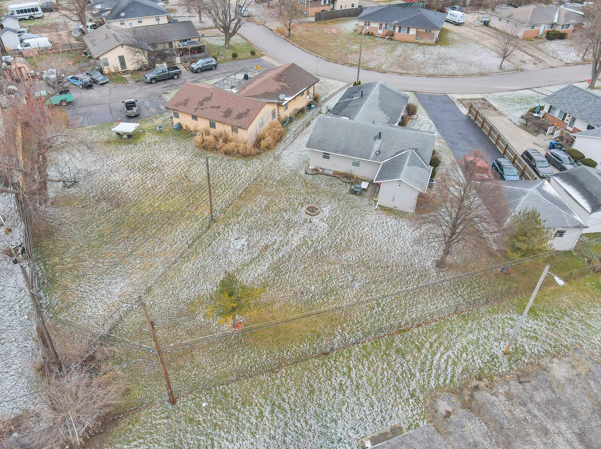 3719 Mccarley Dr, Columbus OH 43228-3134 exterior