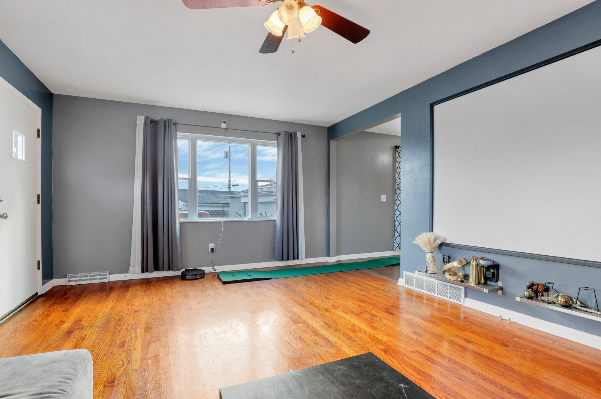 3719 Mccarley Dr, Columbus OH 43228-3134 exterior