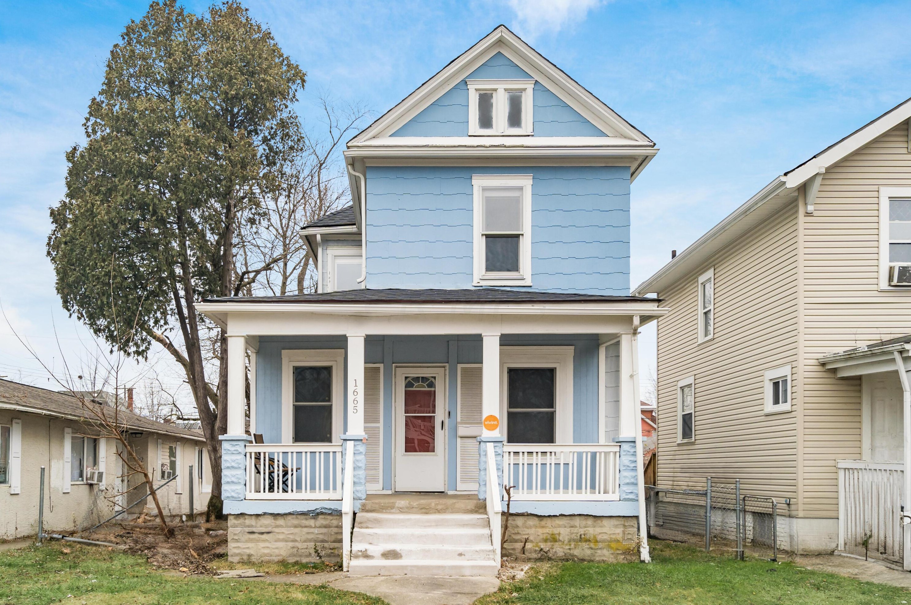 1665 Genessee Ave, Columbus, OH 43211-1547