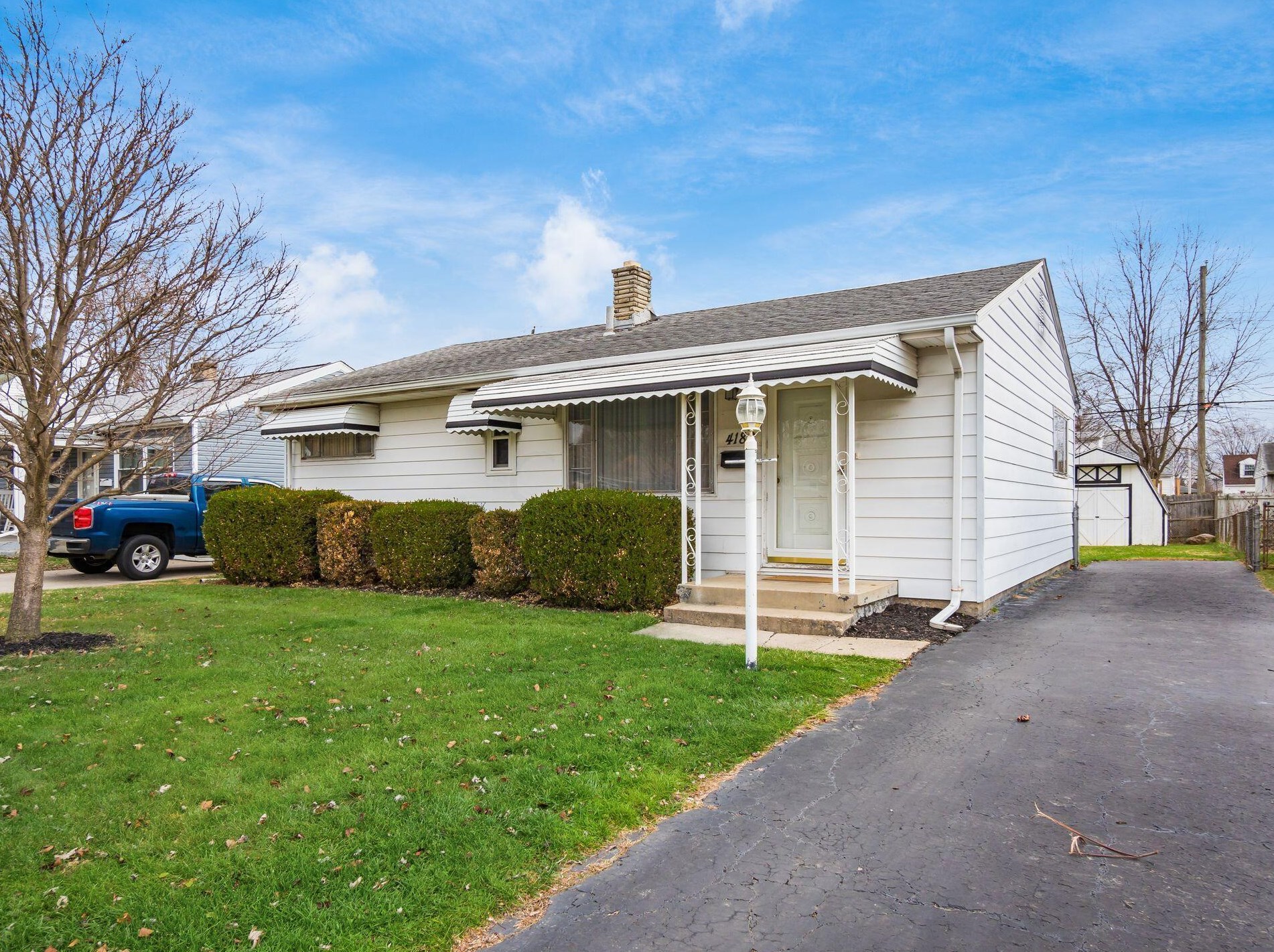 4182 Brookgrove Dr, Darbydale, OH 43123