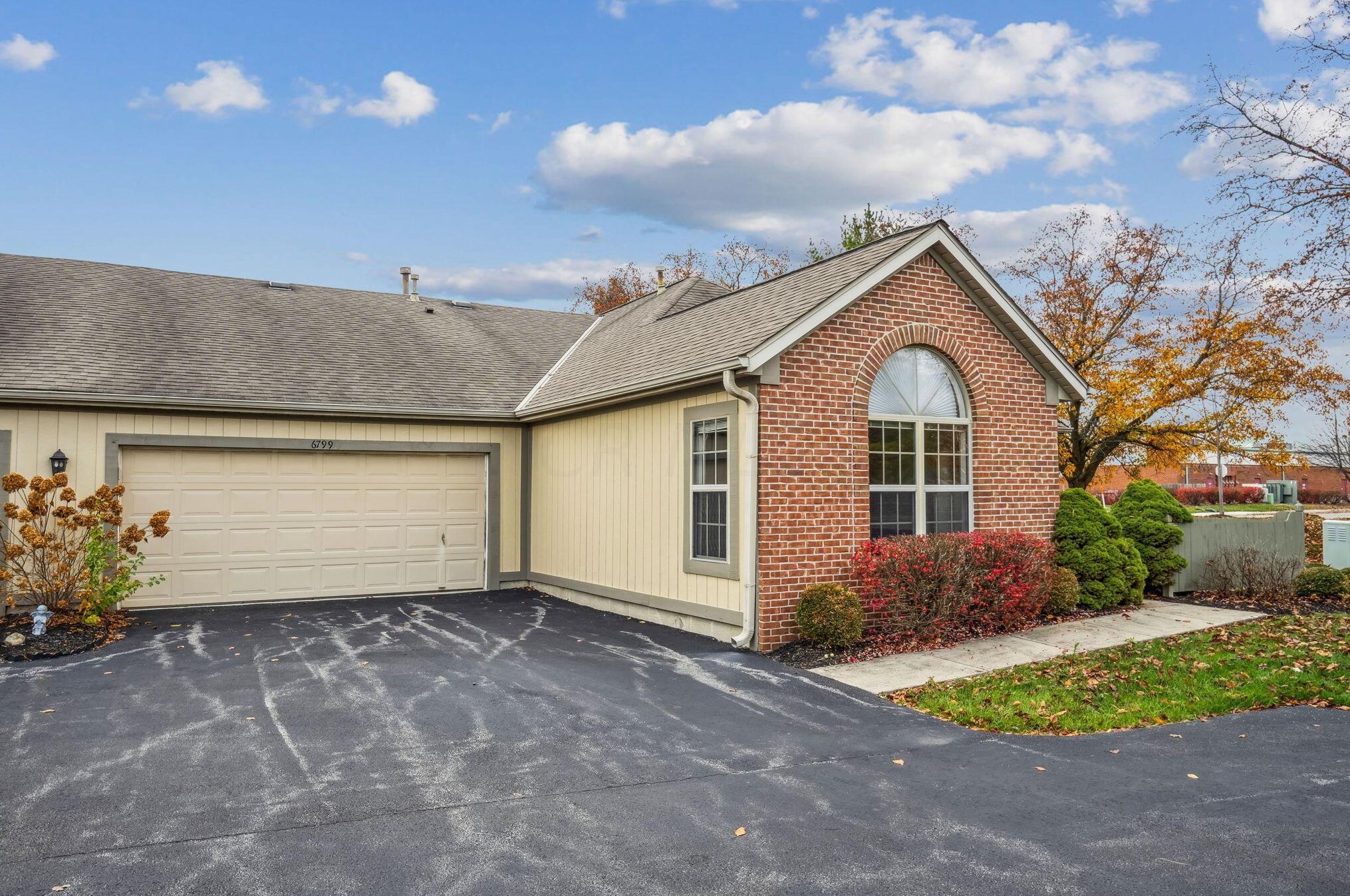 6799 Villabrook Dr, Columbus, OH 43235-3934