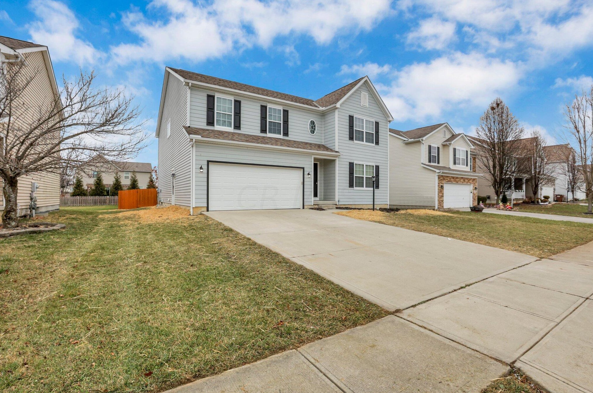 608 Herrogate Sq, Pickerington, OH 43147-8007