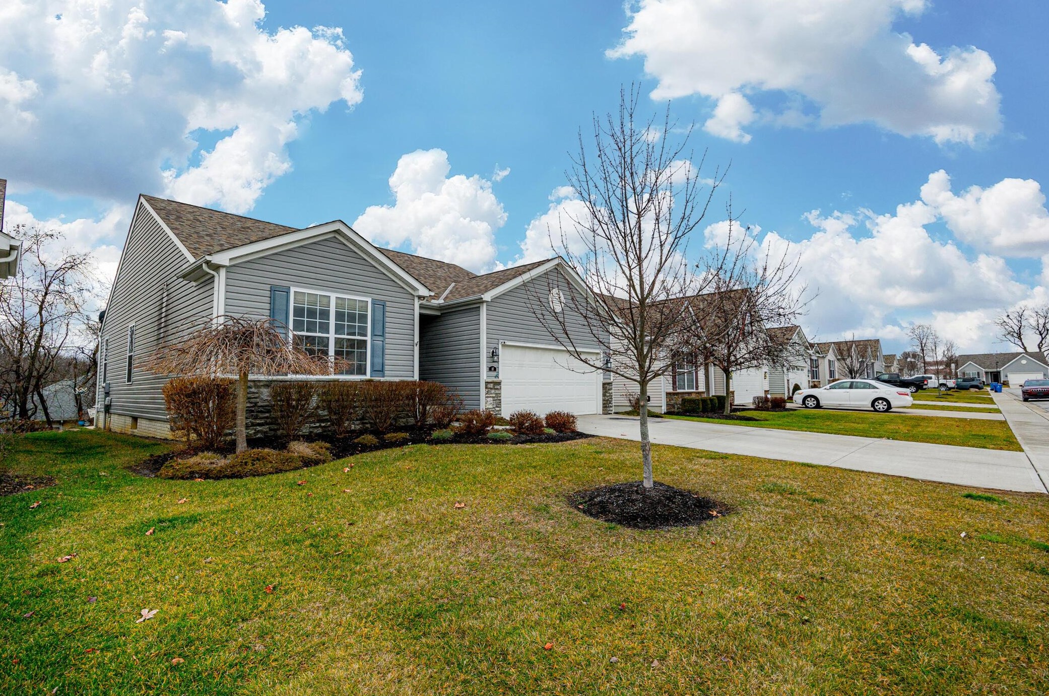 87 Broadstone W Circle, Blacklick, OH 43004