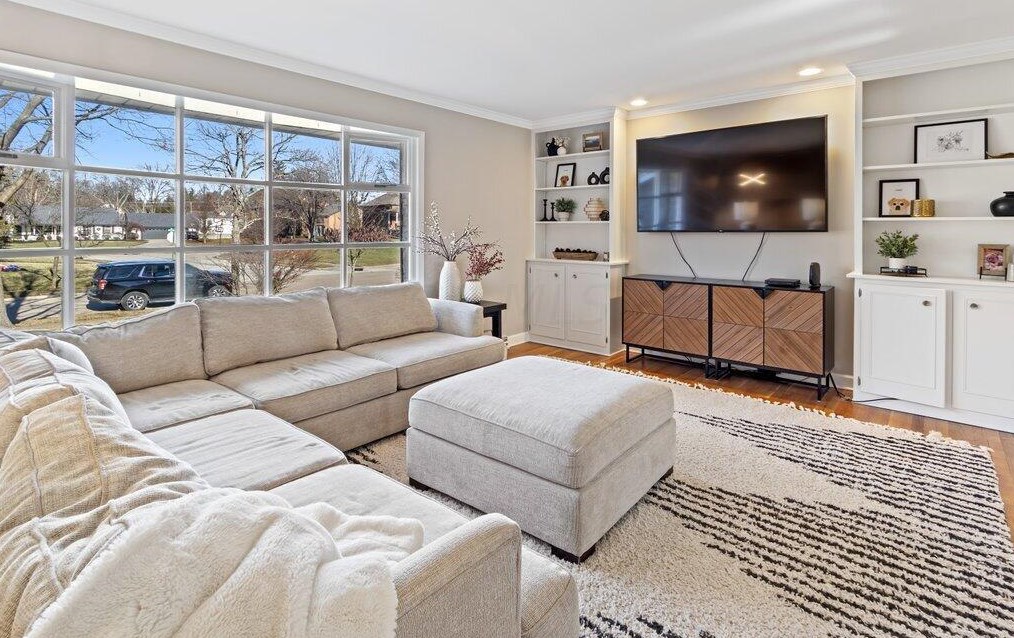 2217 Haverford Rd, Columbus OH  43220-4317 exterior